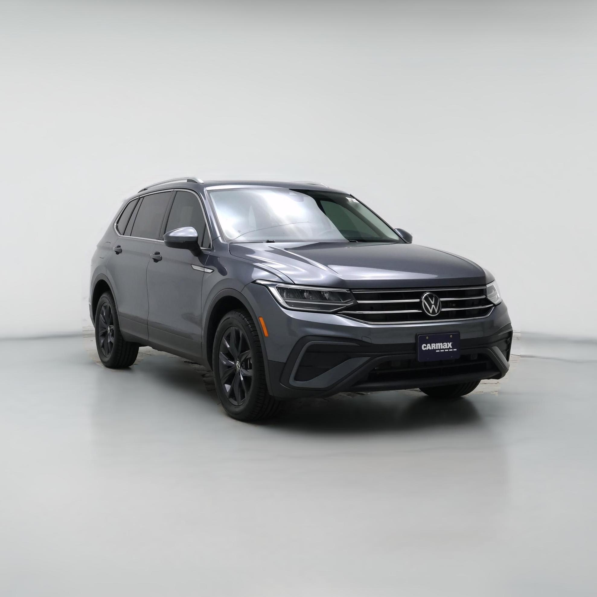 Thumbnail: 2022 Volkswagen Tiguan - 1