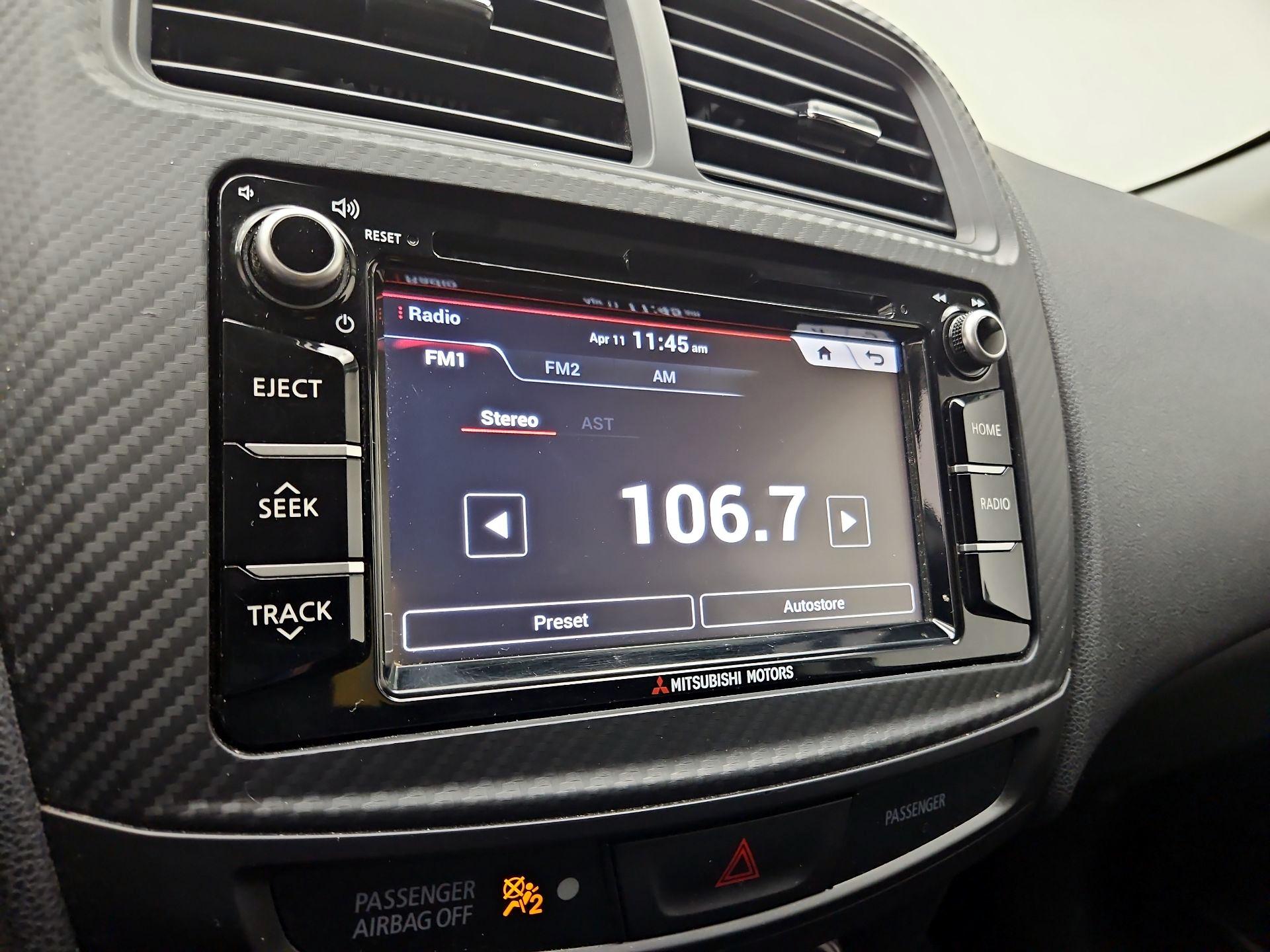 Thumbnail: 2017 Mitsubishi Outlander Sport - 13