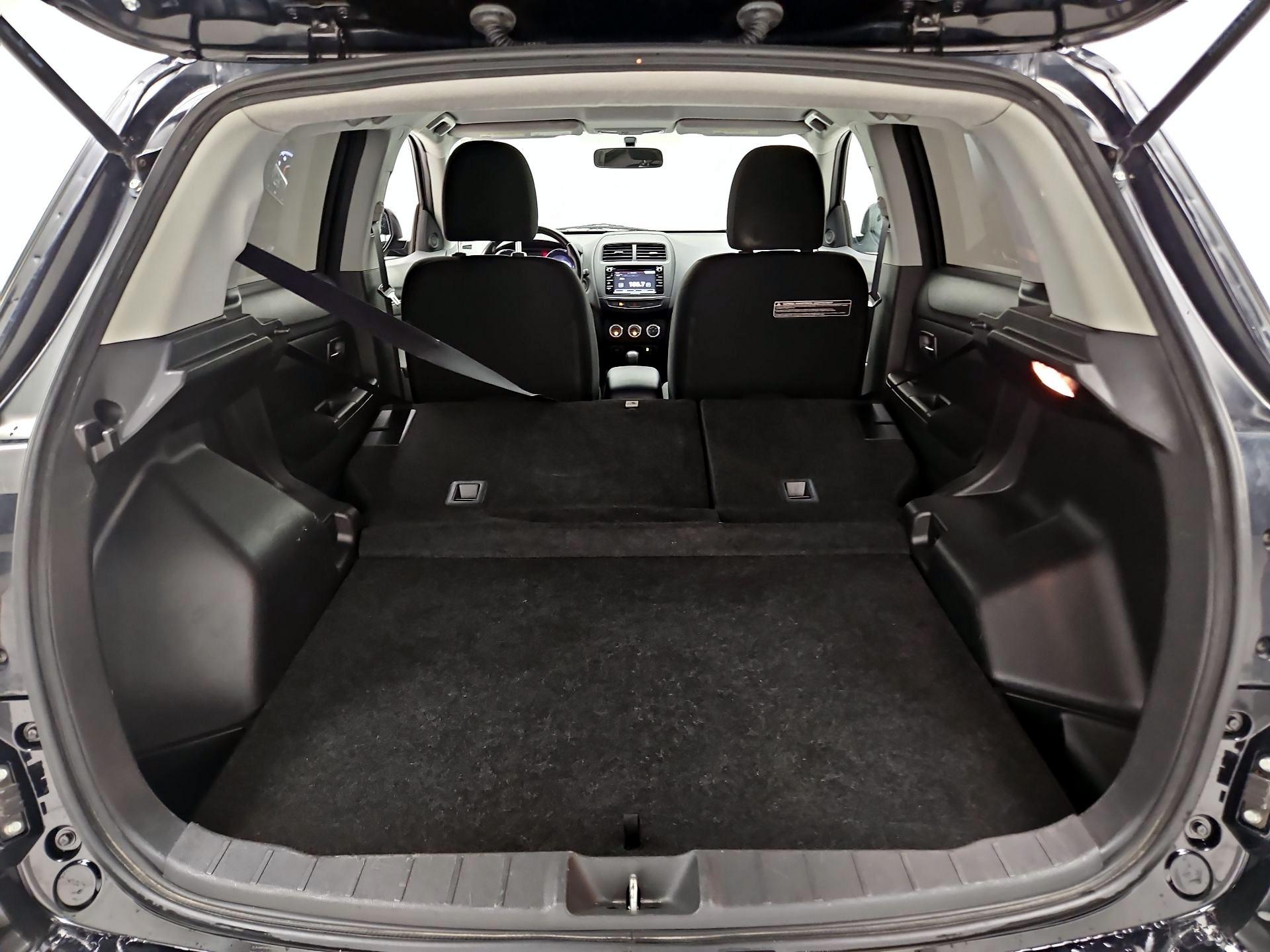 Thumbnail: 2017 Mitsubishi Outlander Sport - 18