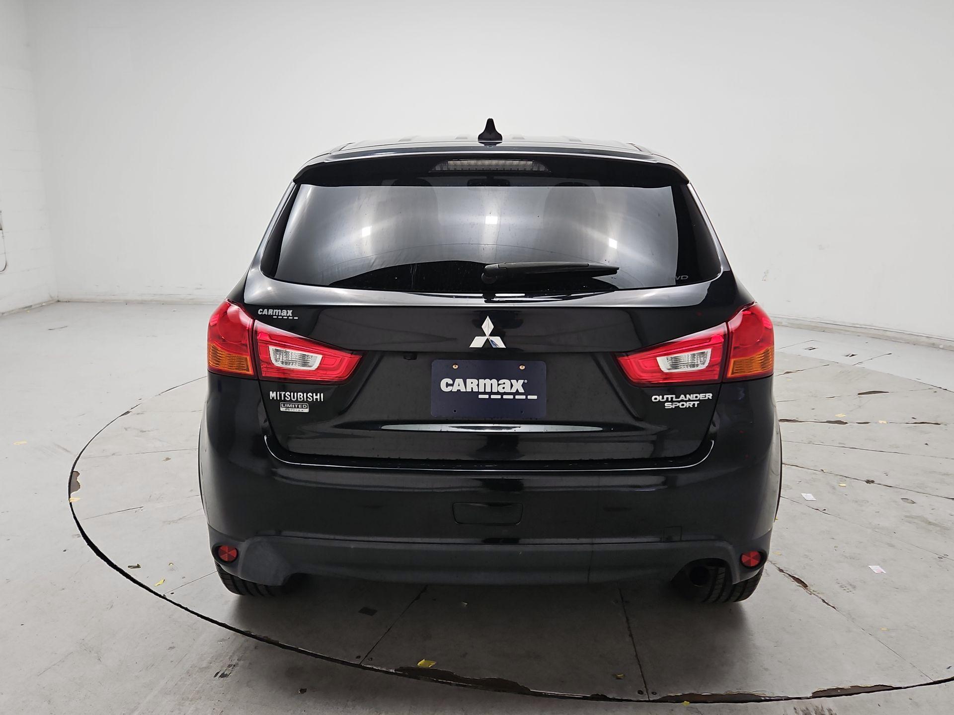 Thumbnail: 2017 Mitsubishi Outlander Sport - 6