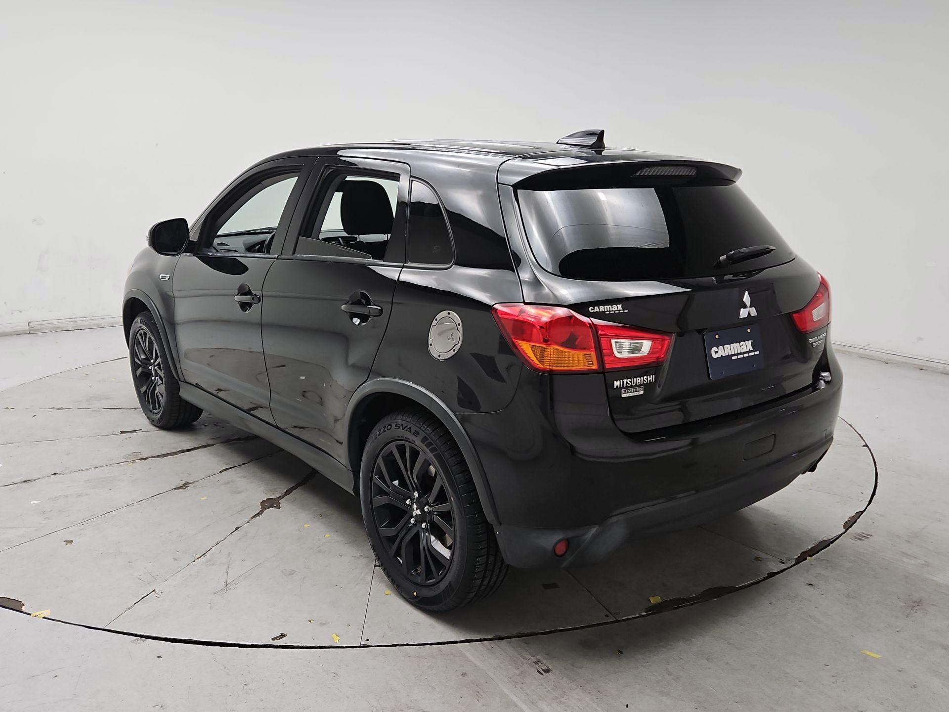 Thumbnail: 2017 Mitsubishi Outlander Sport - 7