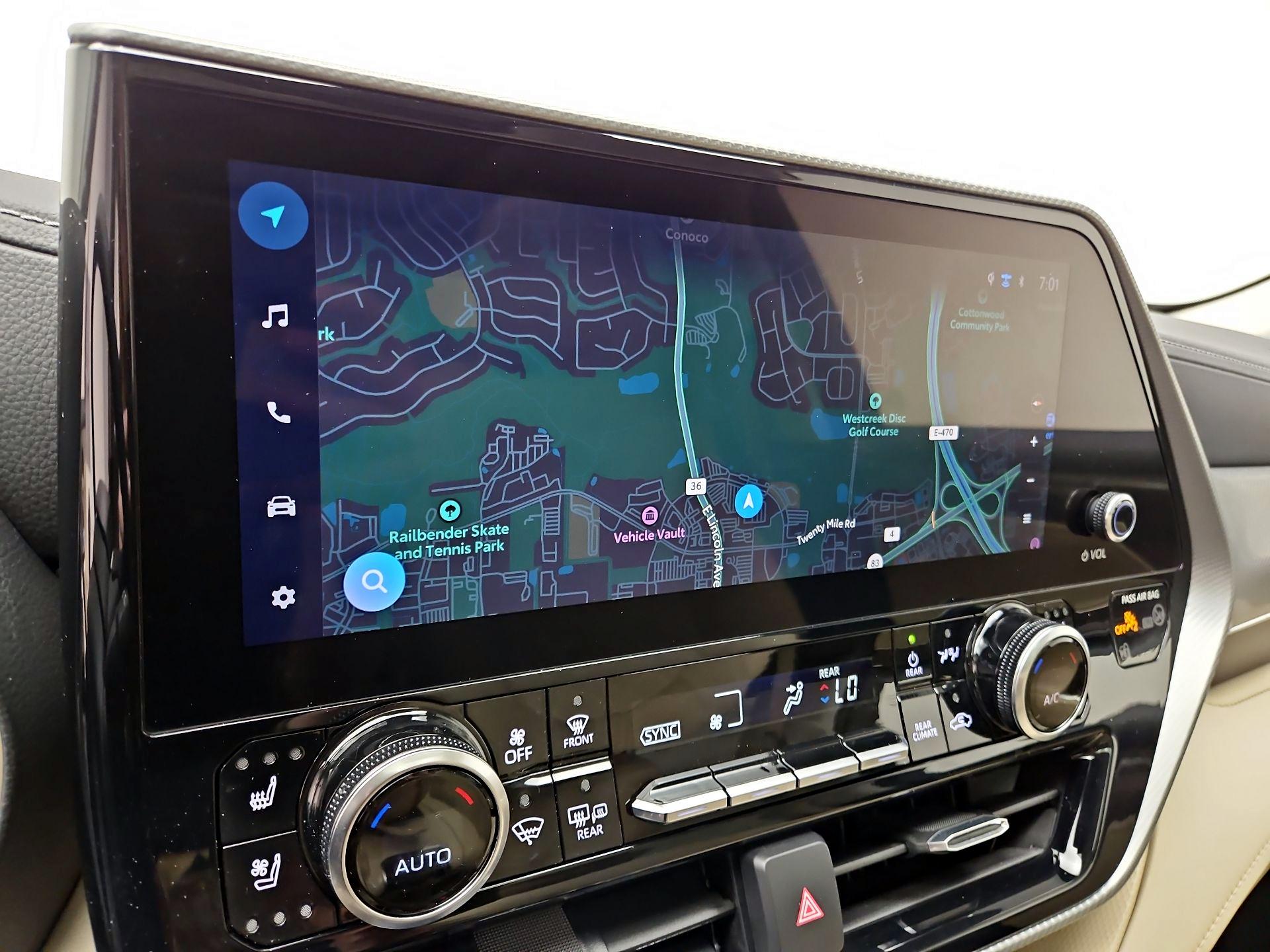 Thumbnail: 2023 Toyota Highlander - 14