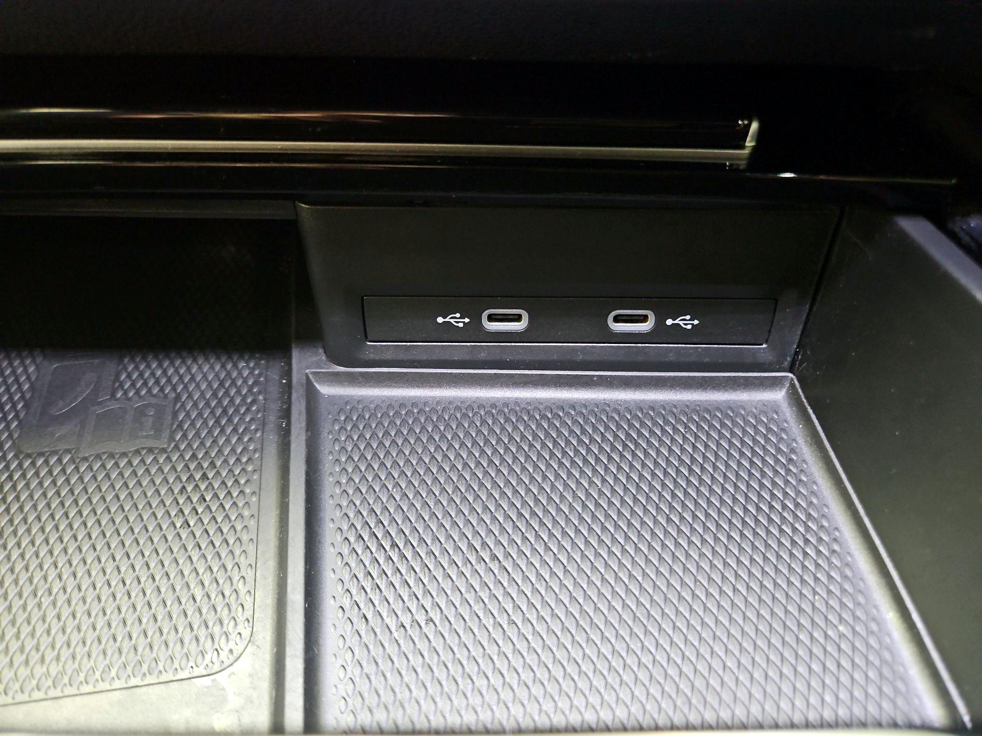 Thumbnail: 2024 Volkswagen Atlas - 17