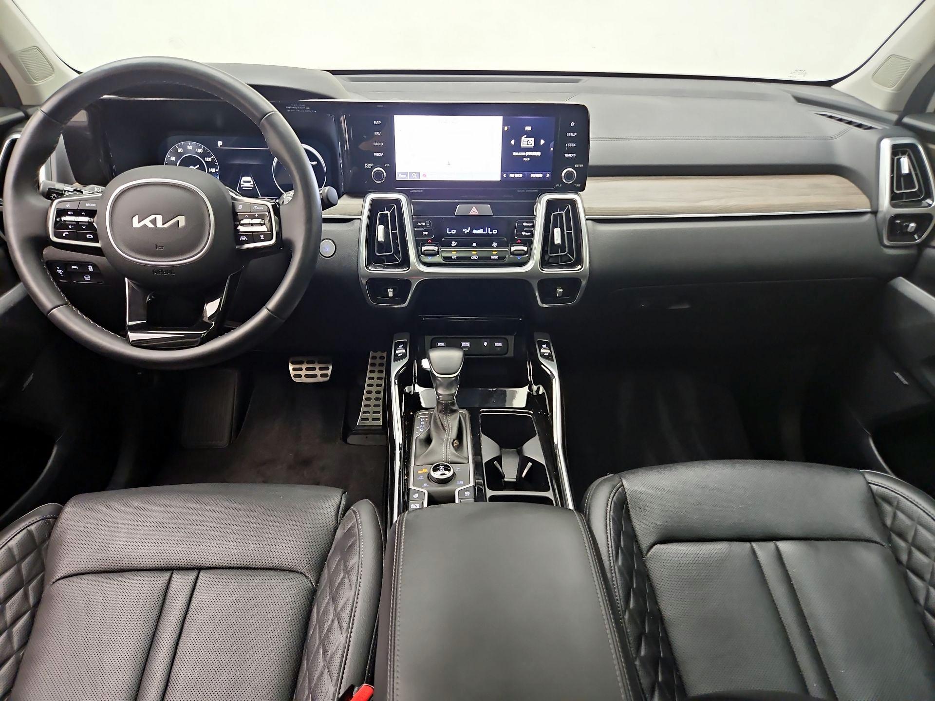 Thumbnail: 2023 Kia Sorento - 9