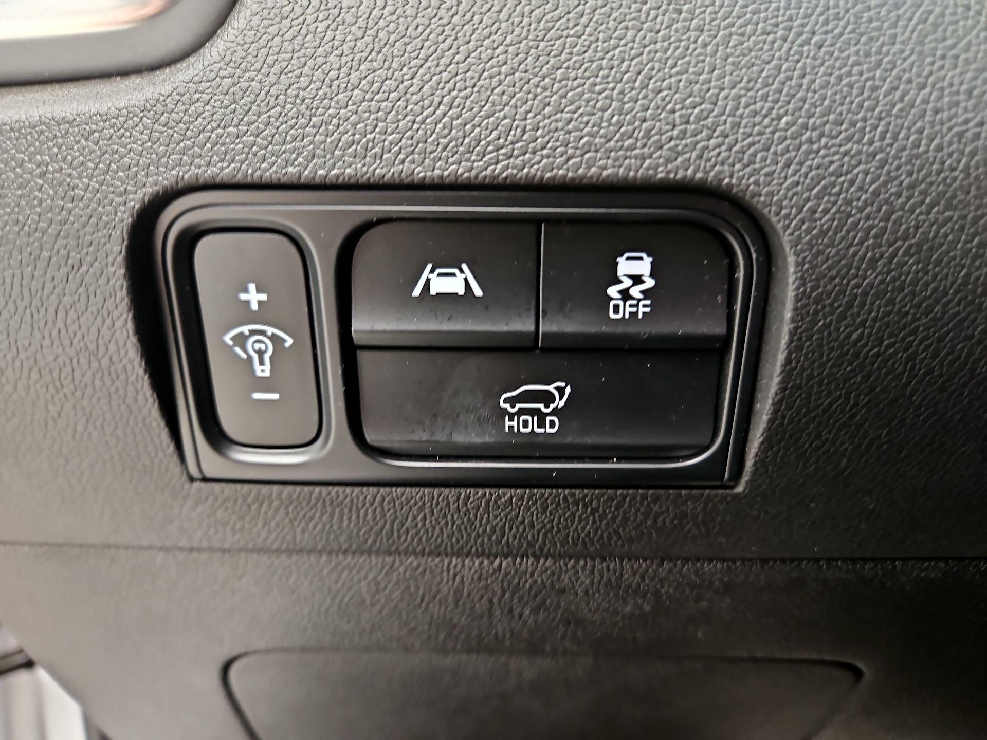 Thumbnail: 2023 Kia Sorento - 13