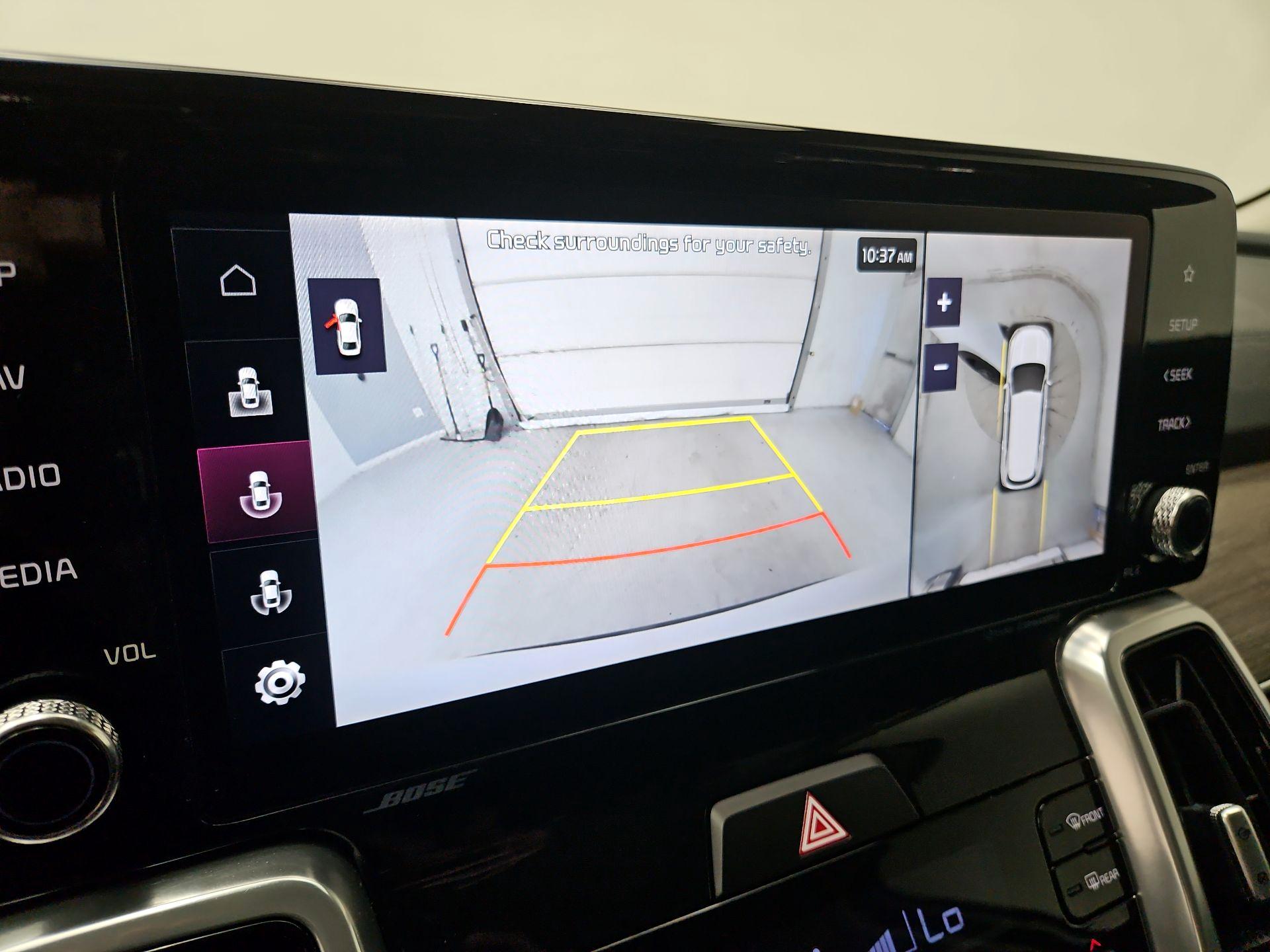 Thumbnail: 2023 Kia Sorento - 15