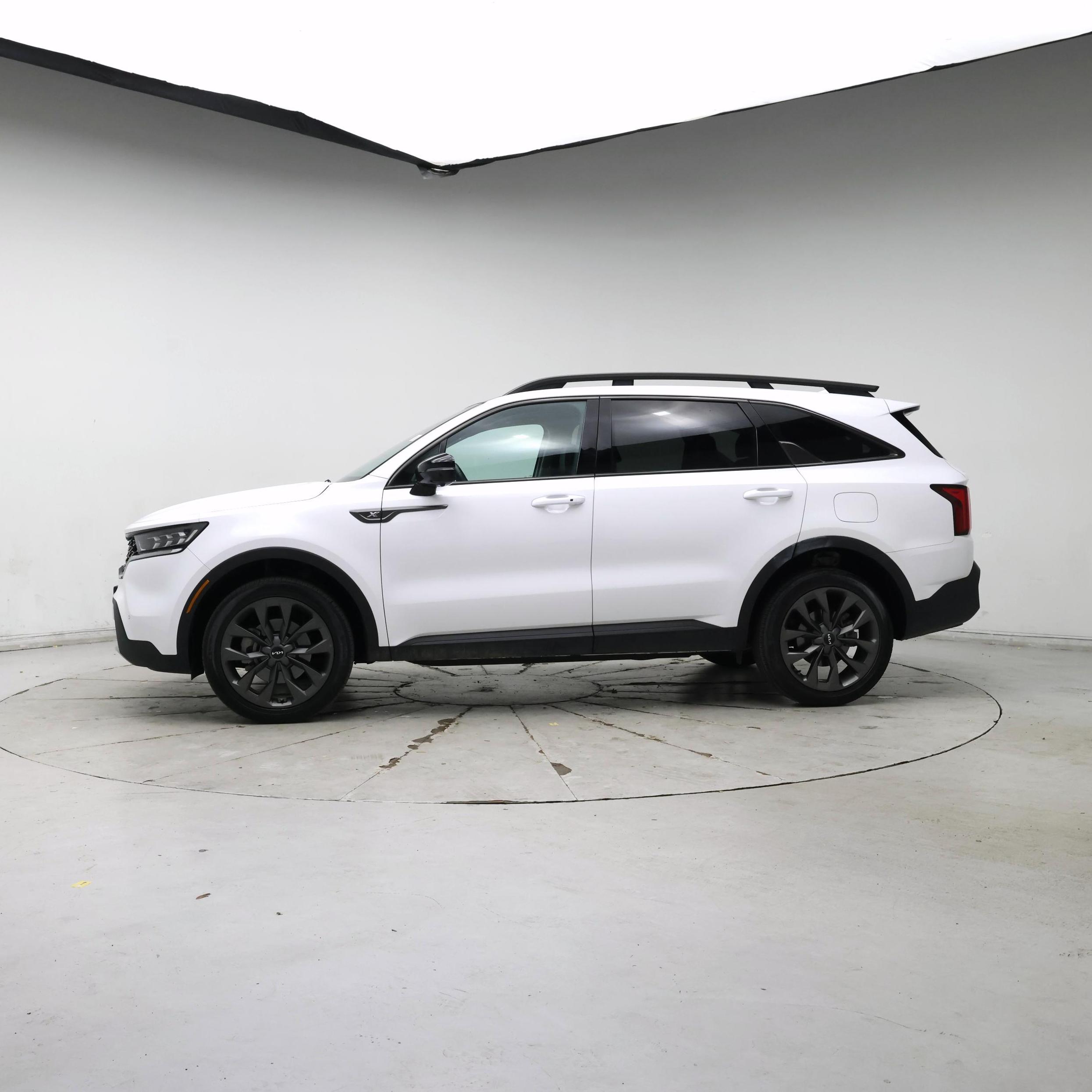 Thumbnail: 2023 Kia Sorento - 3