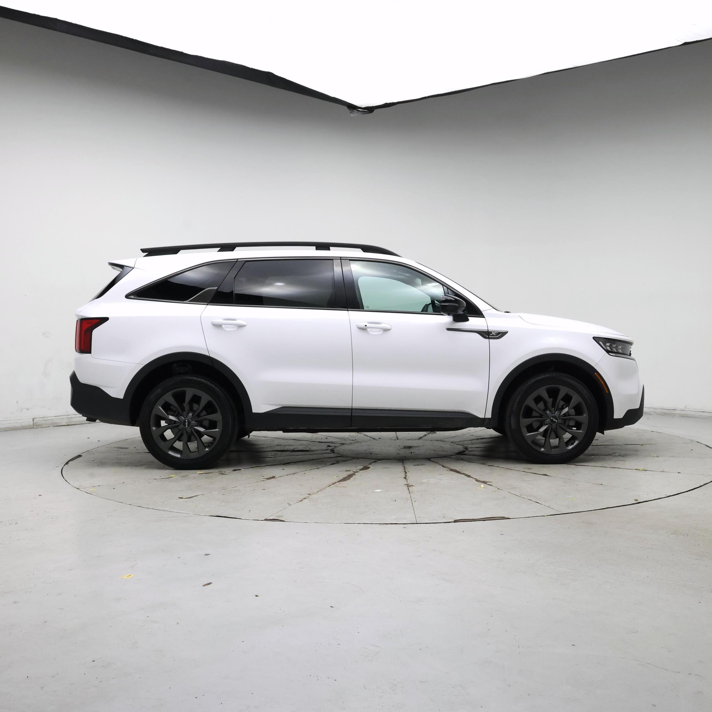 Thumbnail: 2023 Kia Sorento - 7