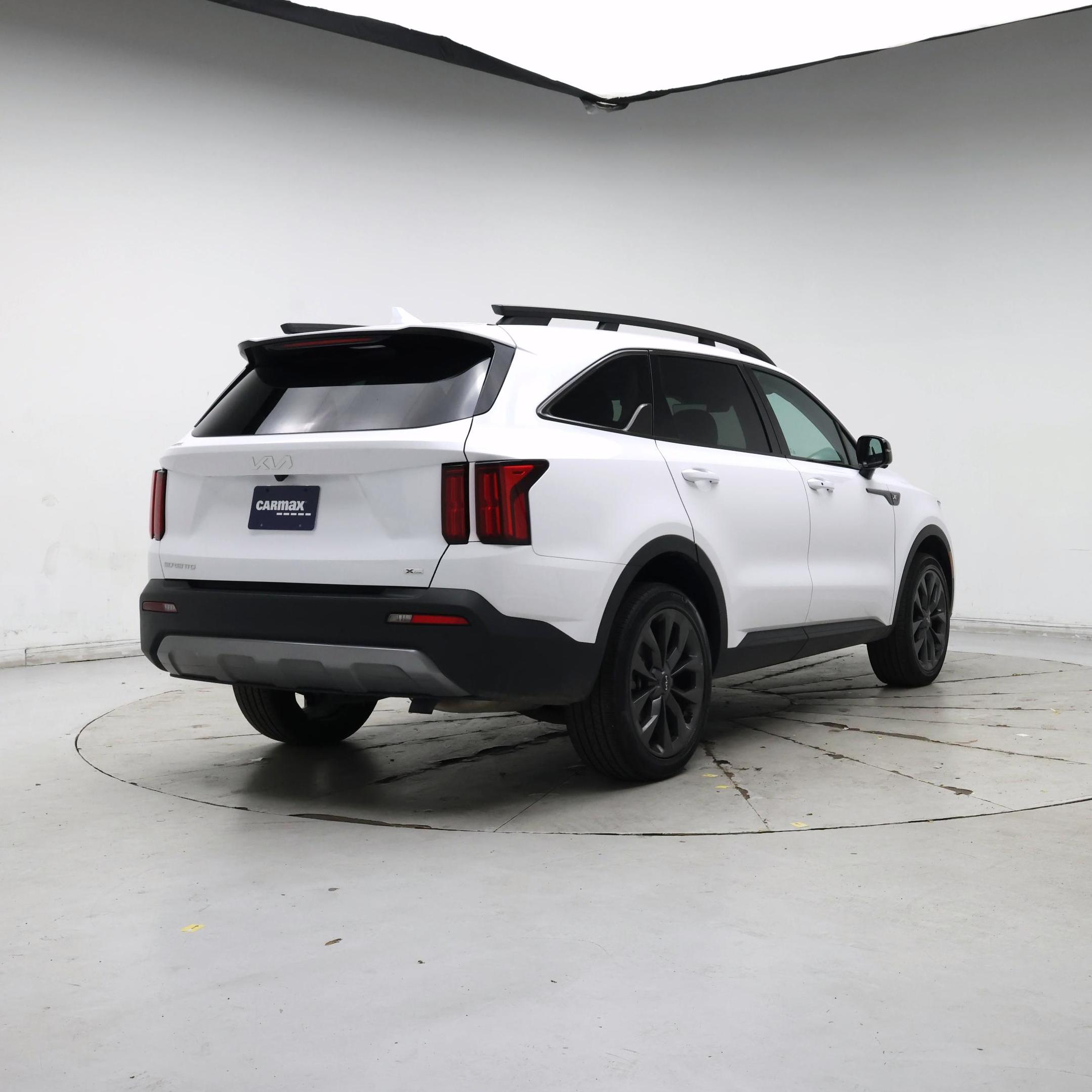 Thumbnail: 2023 Kia Sorento - 8