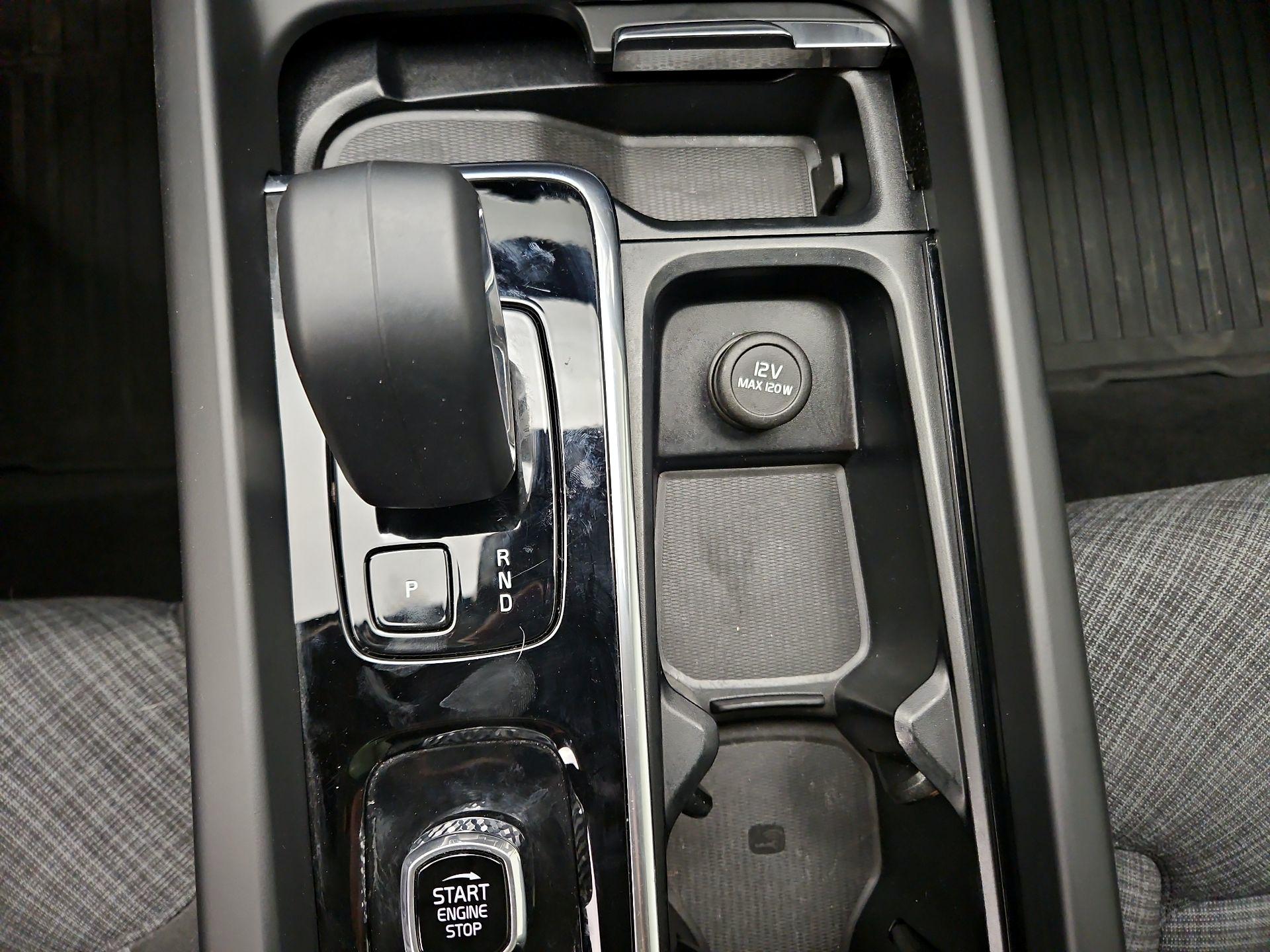 Thumbnail: 2023 Volvo XC60 - 17