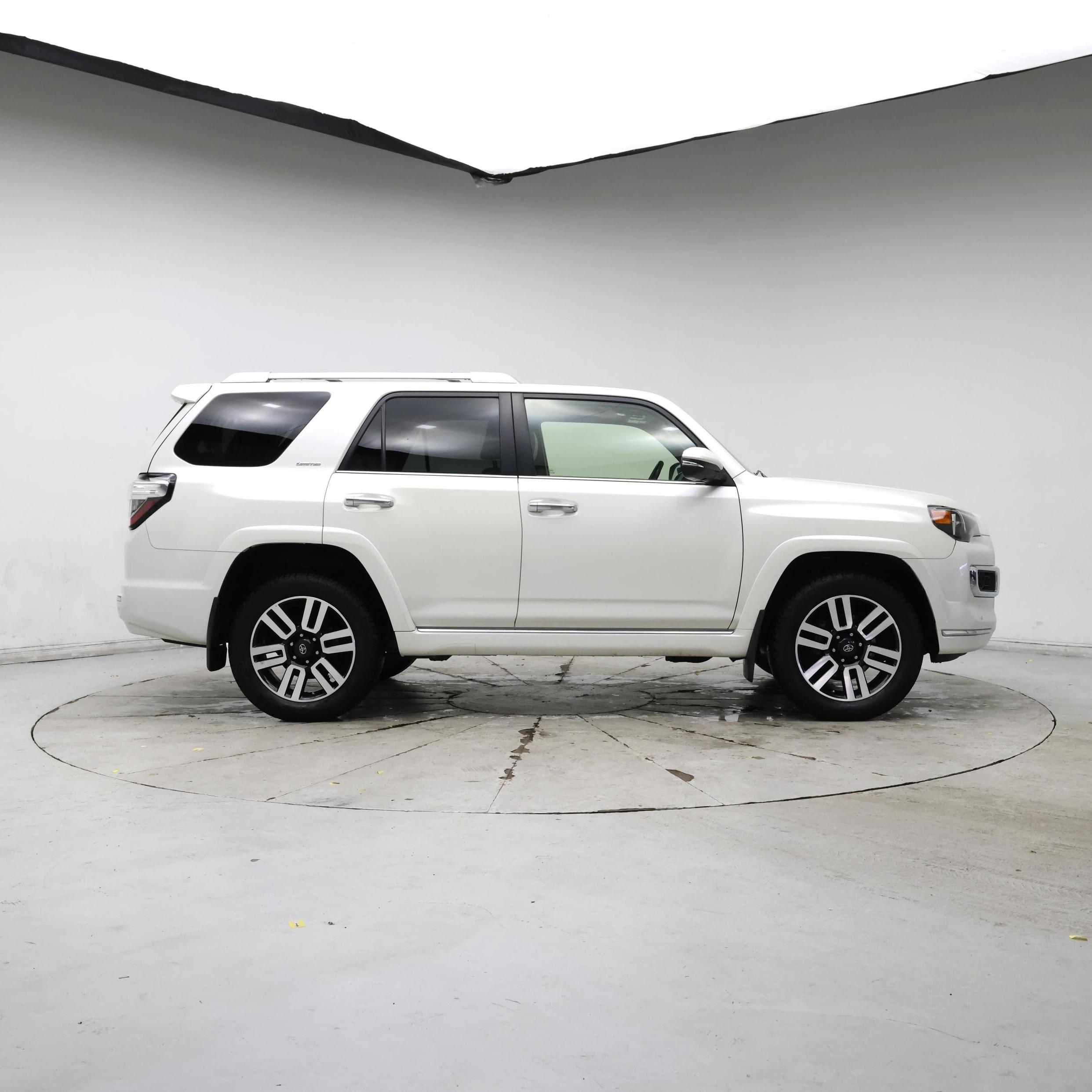 Thumbnail: 2018 Toyota 4Runner - 7