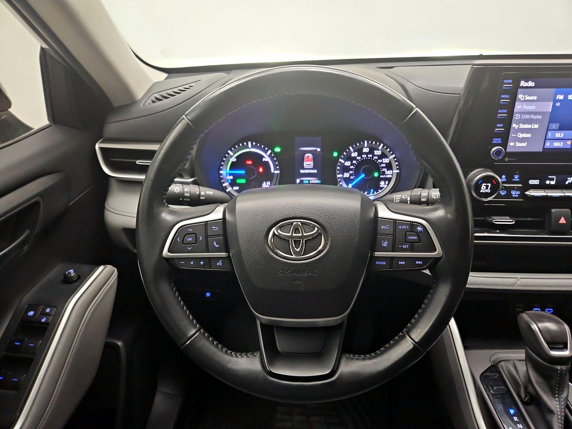 Thumbnail: 2022 Toyota Highlander - 10