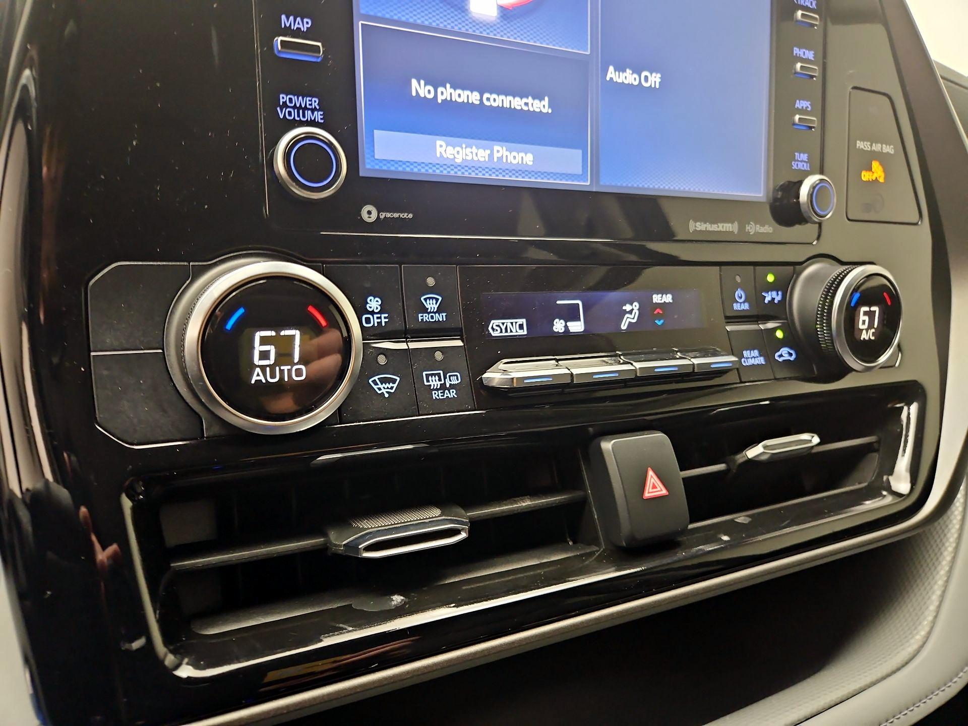 Thumbnail: 2022 Toyota Highlander - 16