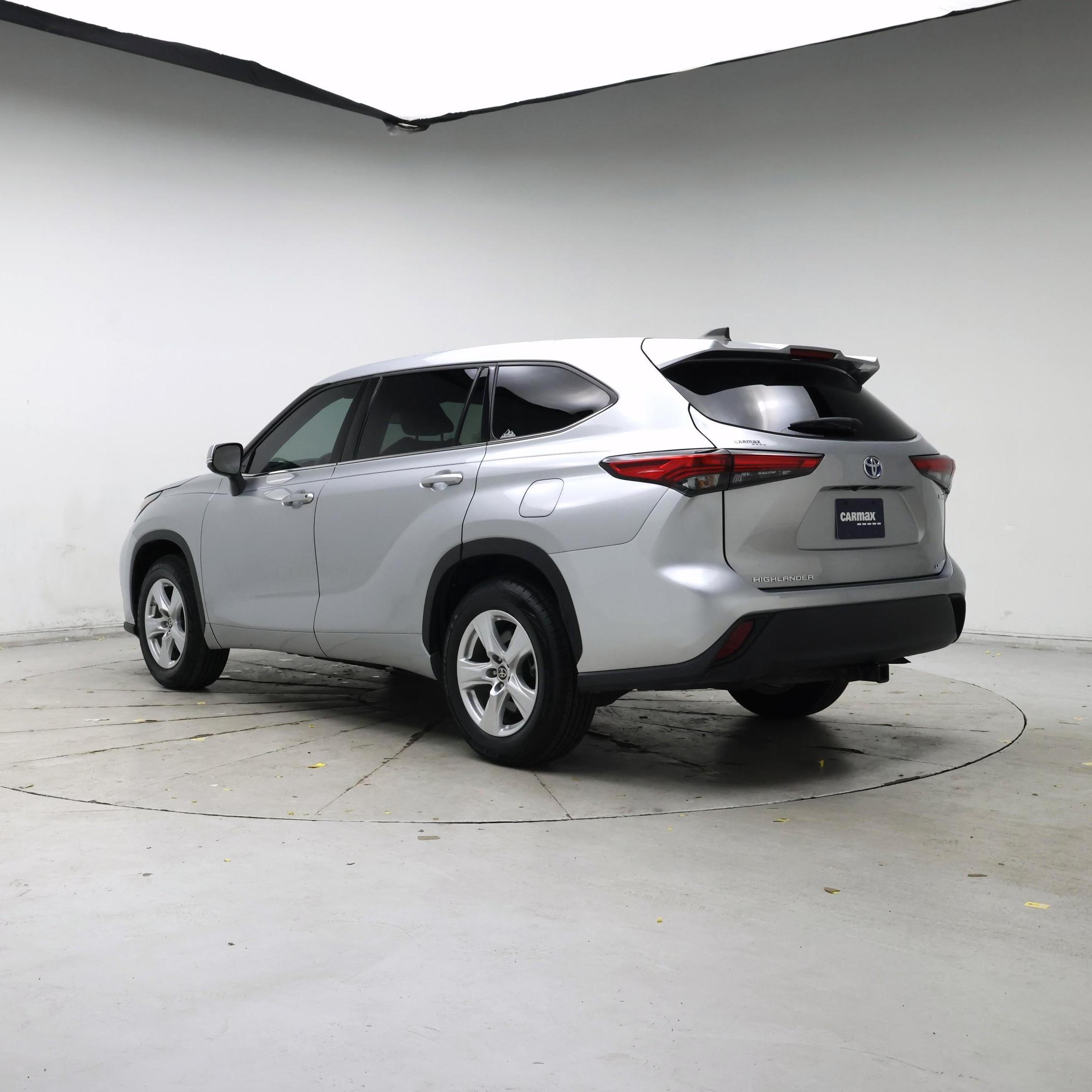 Thumbnail: 2022 Toyota Highlander - 2