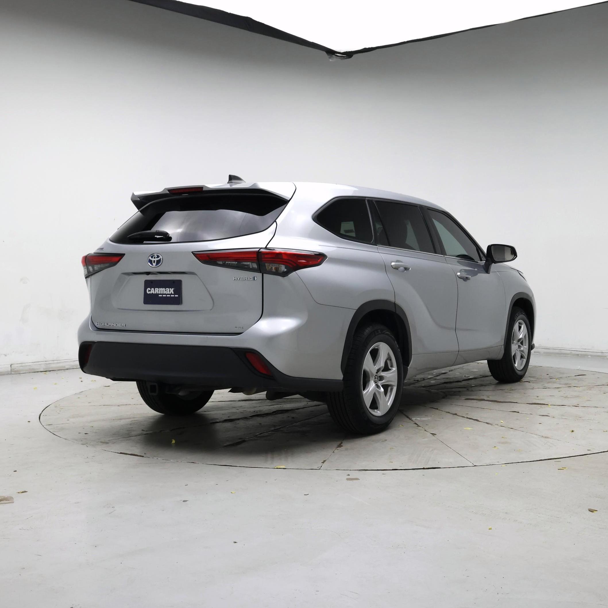 Thumbnail: 2022 Toyota Highlander - 8