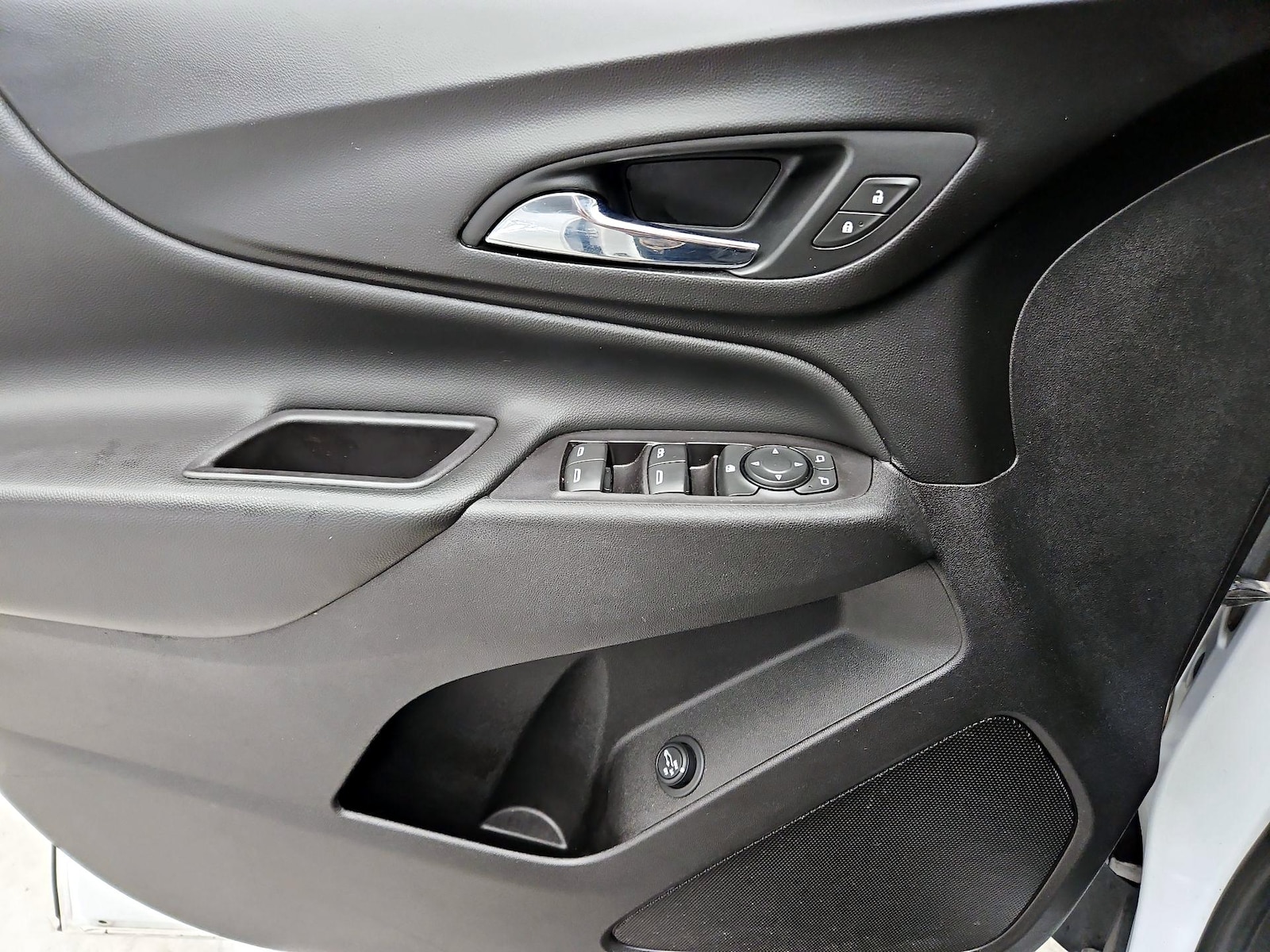 2018 Chevrolet Equinox LT - Photo 13