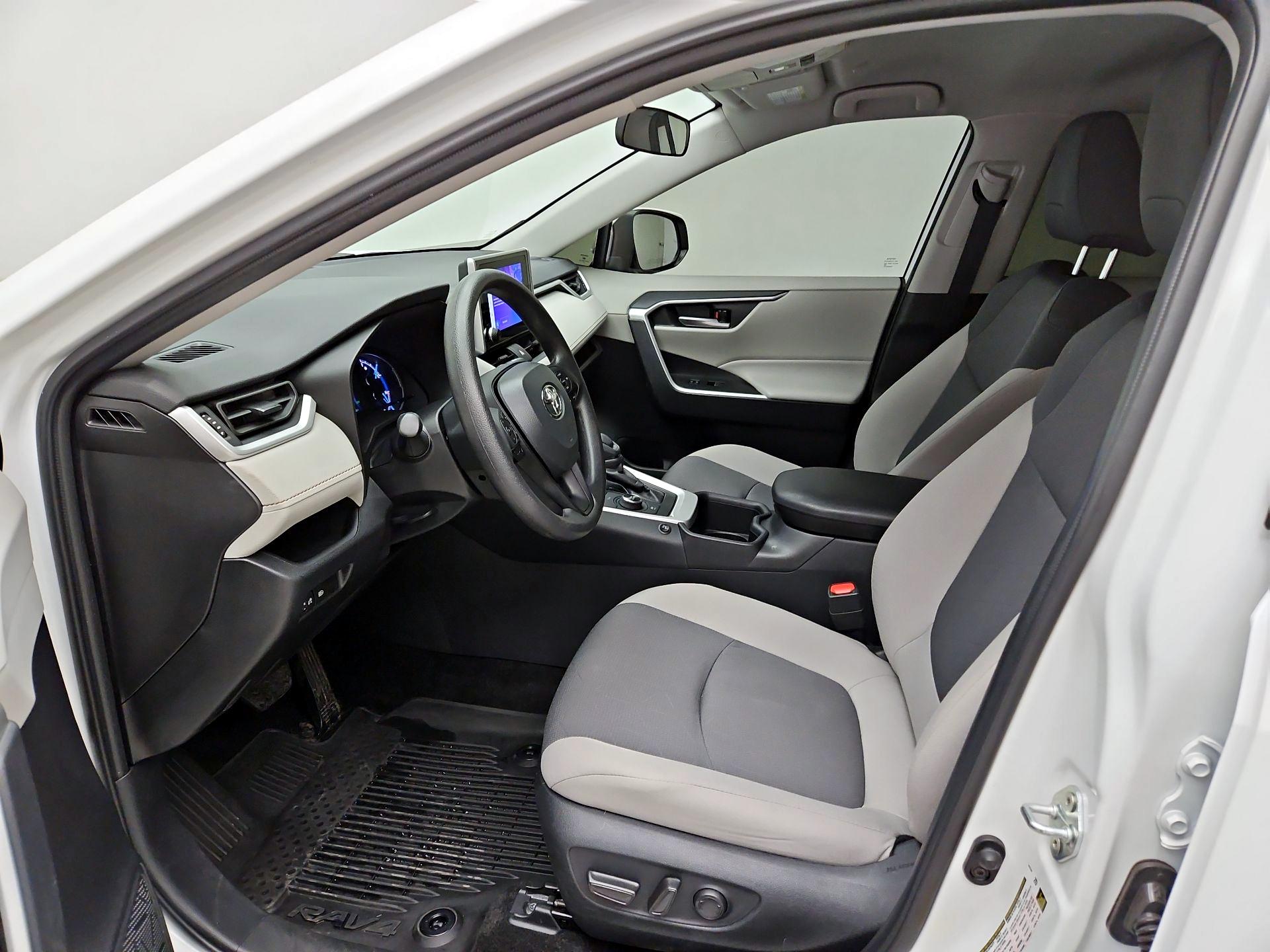 Thumbnail: 2025 Toyota RAV4 - 11