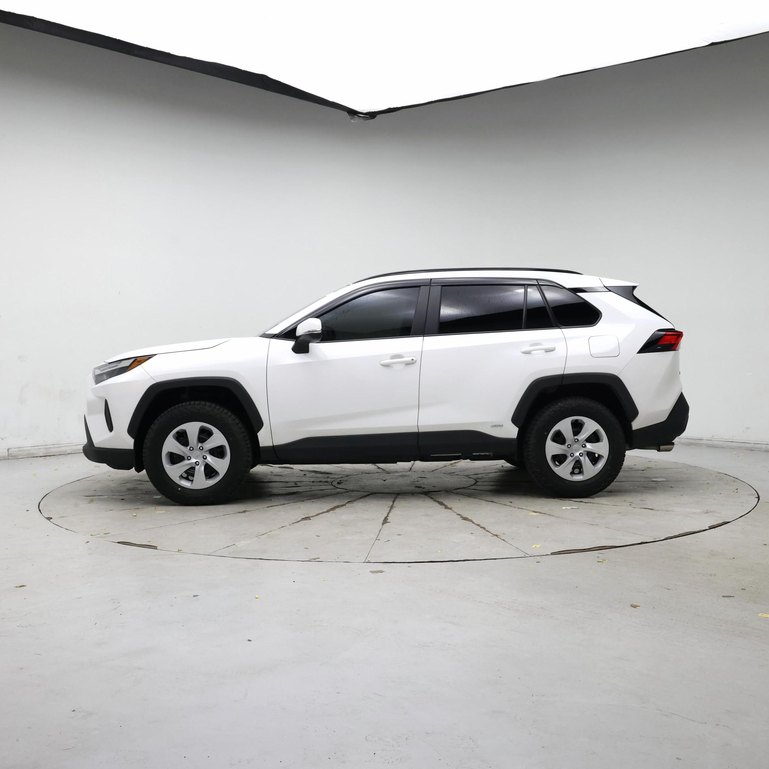 Thumbnail: 2025 Toyota RAV4 - 3