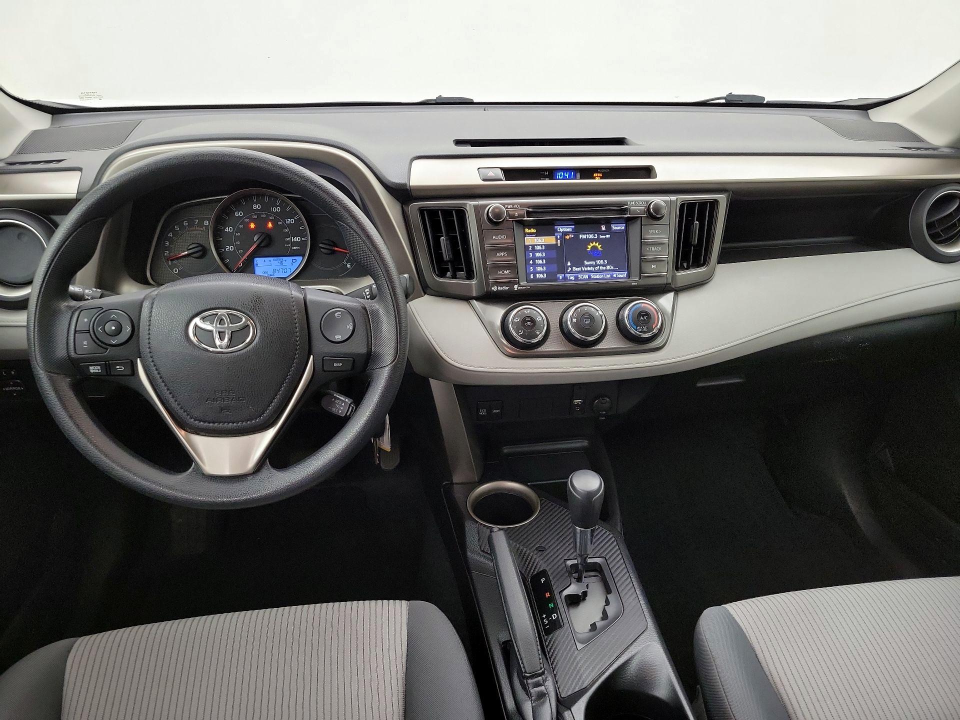 Thumbnail: 2015 Toyota RAV4 - 9