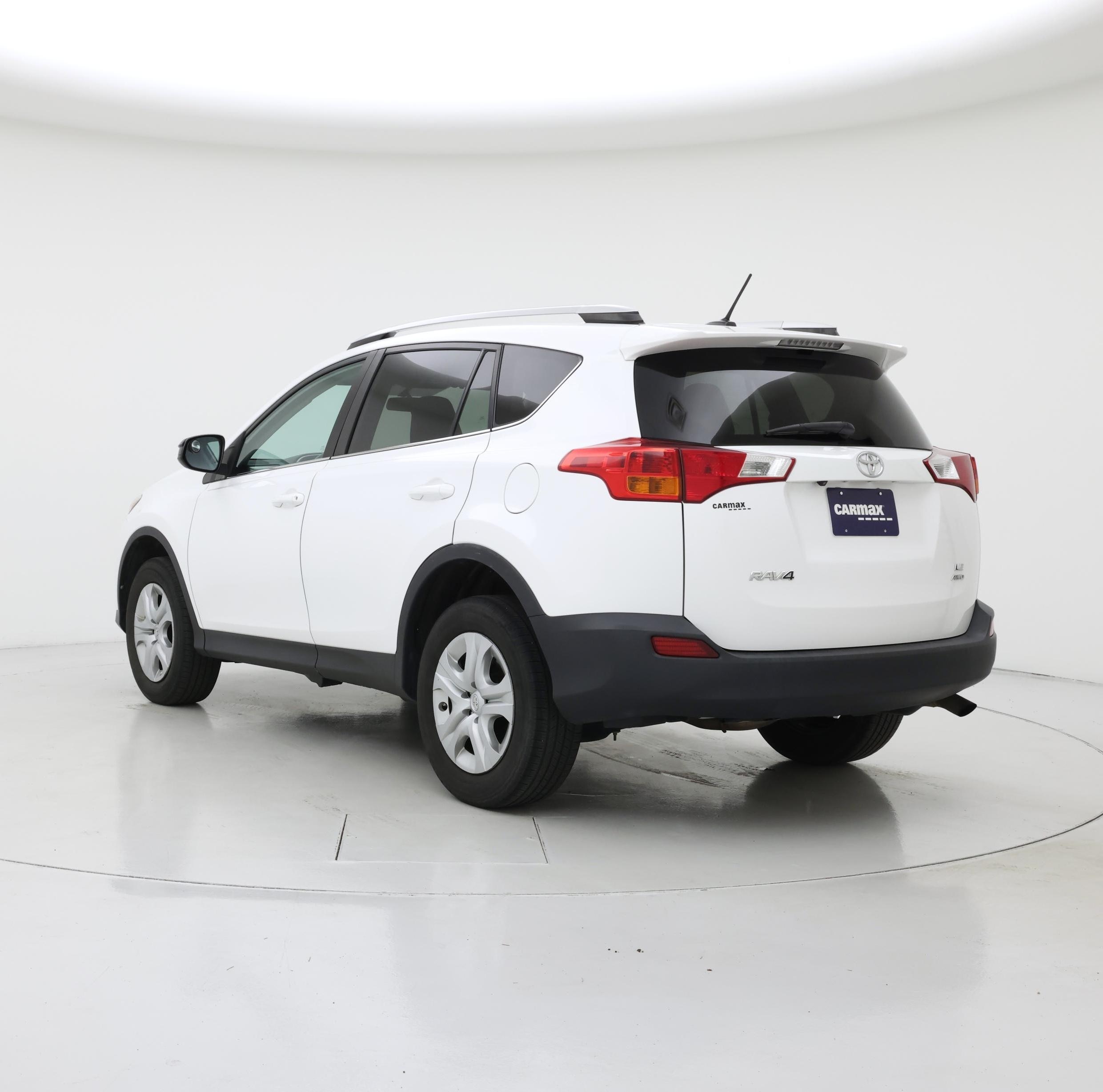 Thumbnail: 2015 Toyota RAV4 - 2