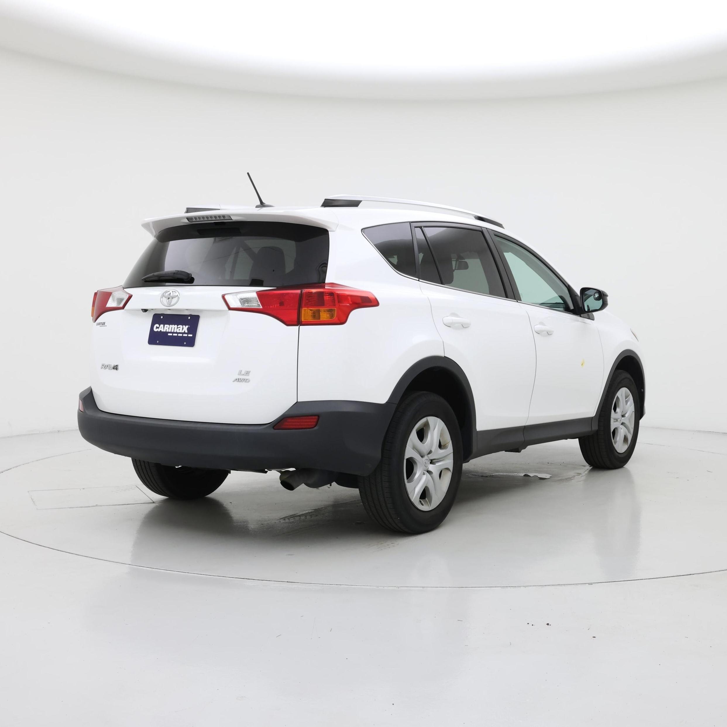 Thumbnail: 2015 Toyota RAV4 - 8