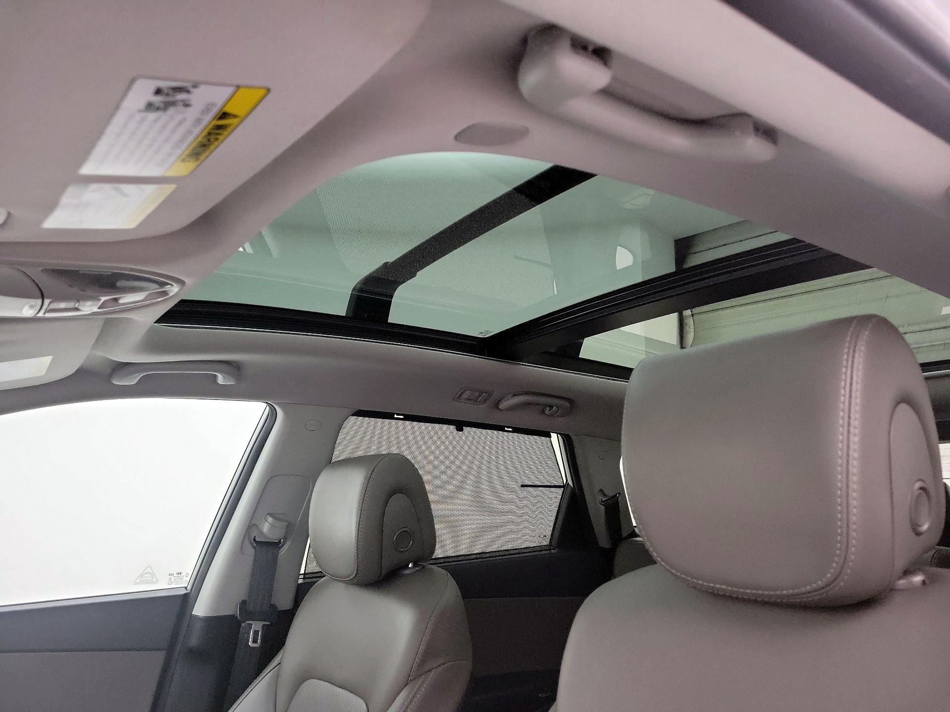 Thumbnail: 2015 Hyundai Santa Fe - 20