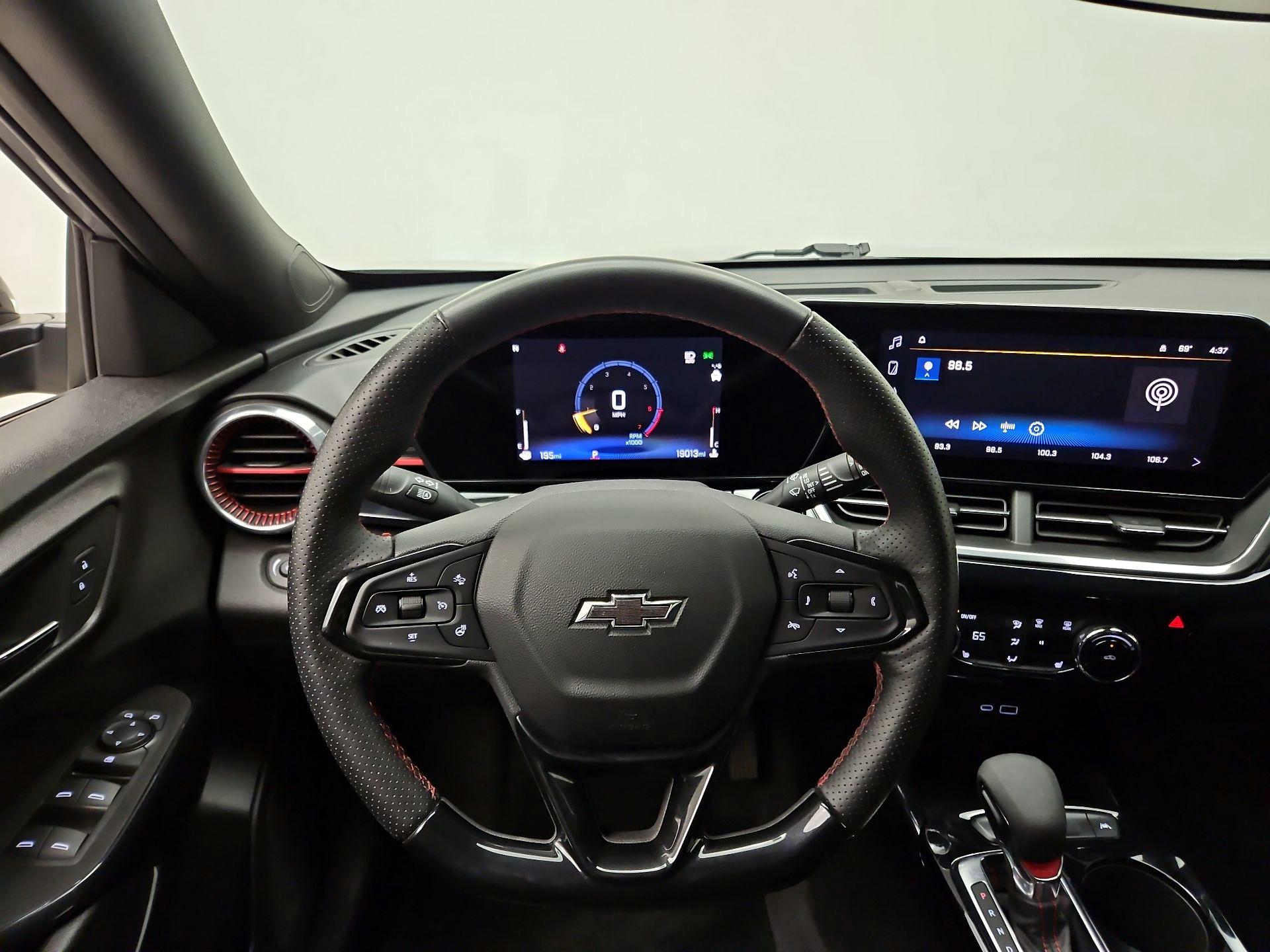 Thumbnail: 2024 Chevrolet Trax - 10