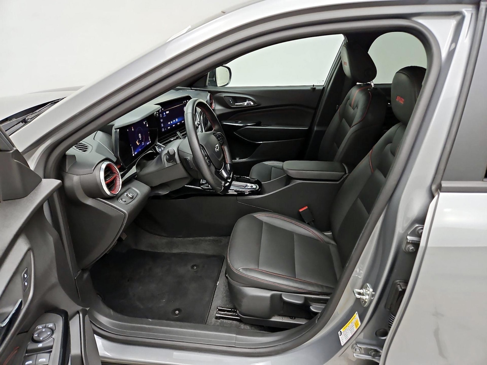 2024 Chevrolet Trax RS - Photo 12