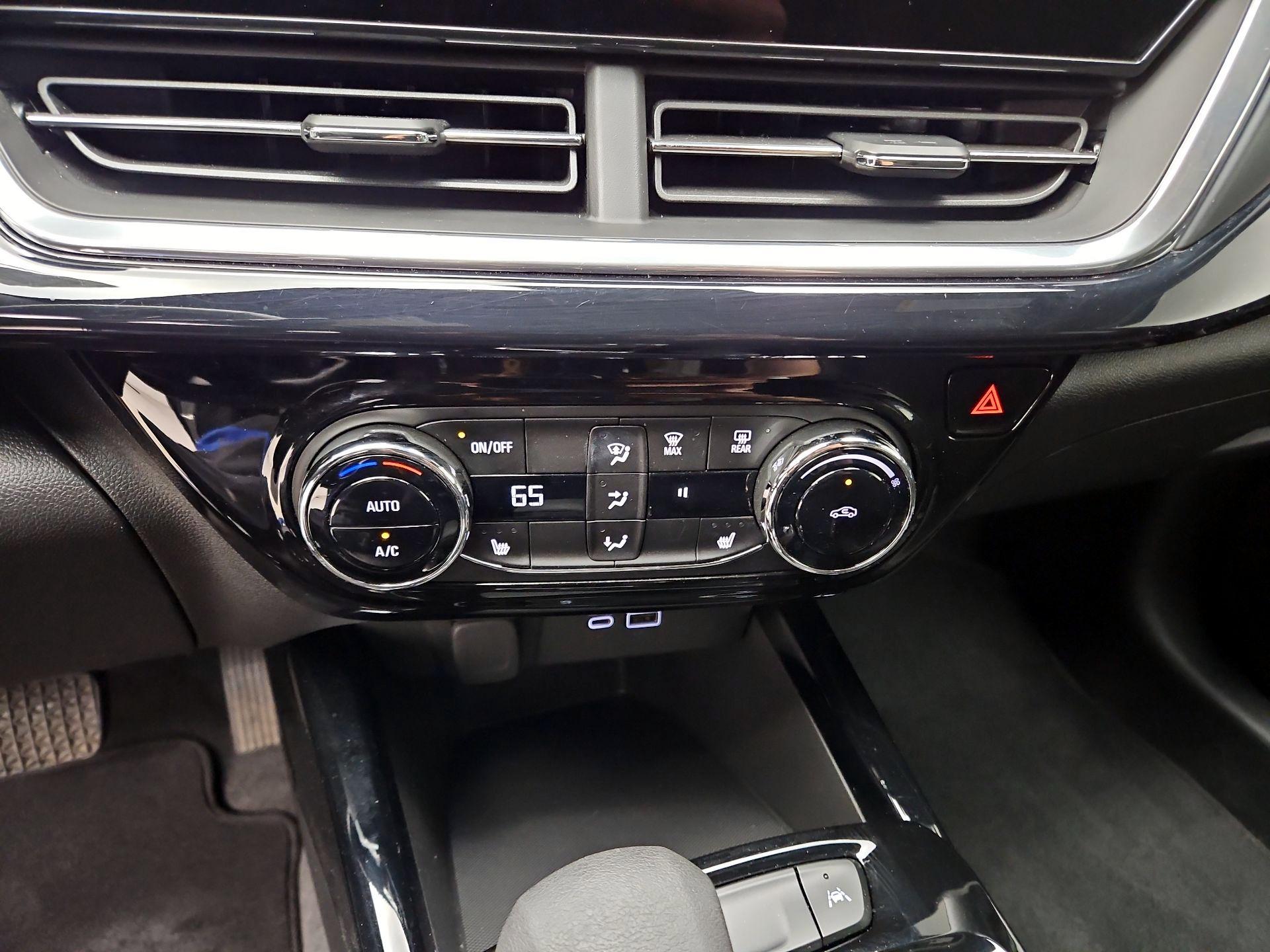 Thumbnail: 2024 Chevrolet Trax - 16