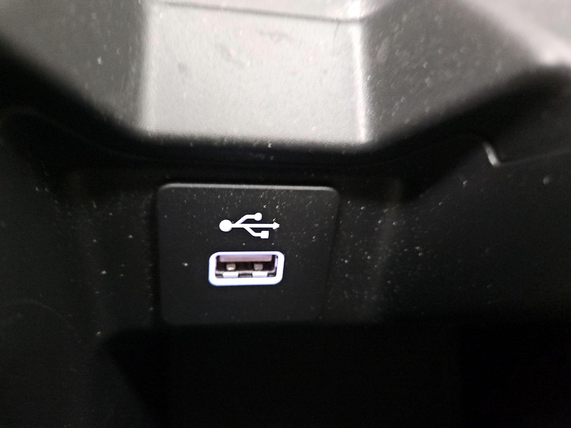 Thumbnail: 2025 Acura RDX - 19