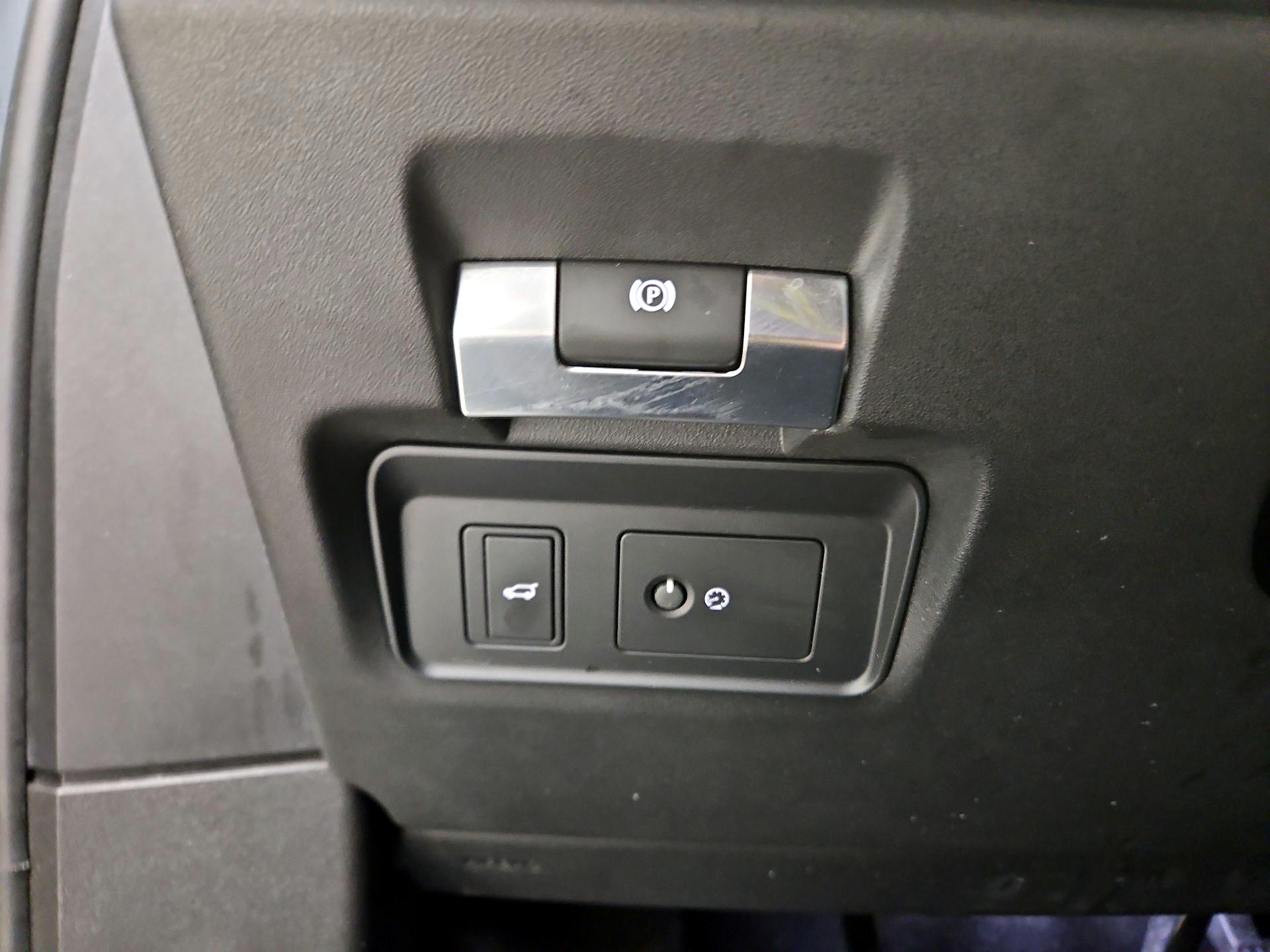 Thumbnail: 2023 Land Rover Range Rover Evoque - 13