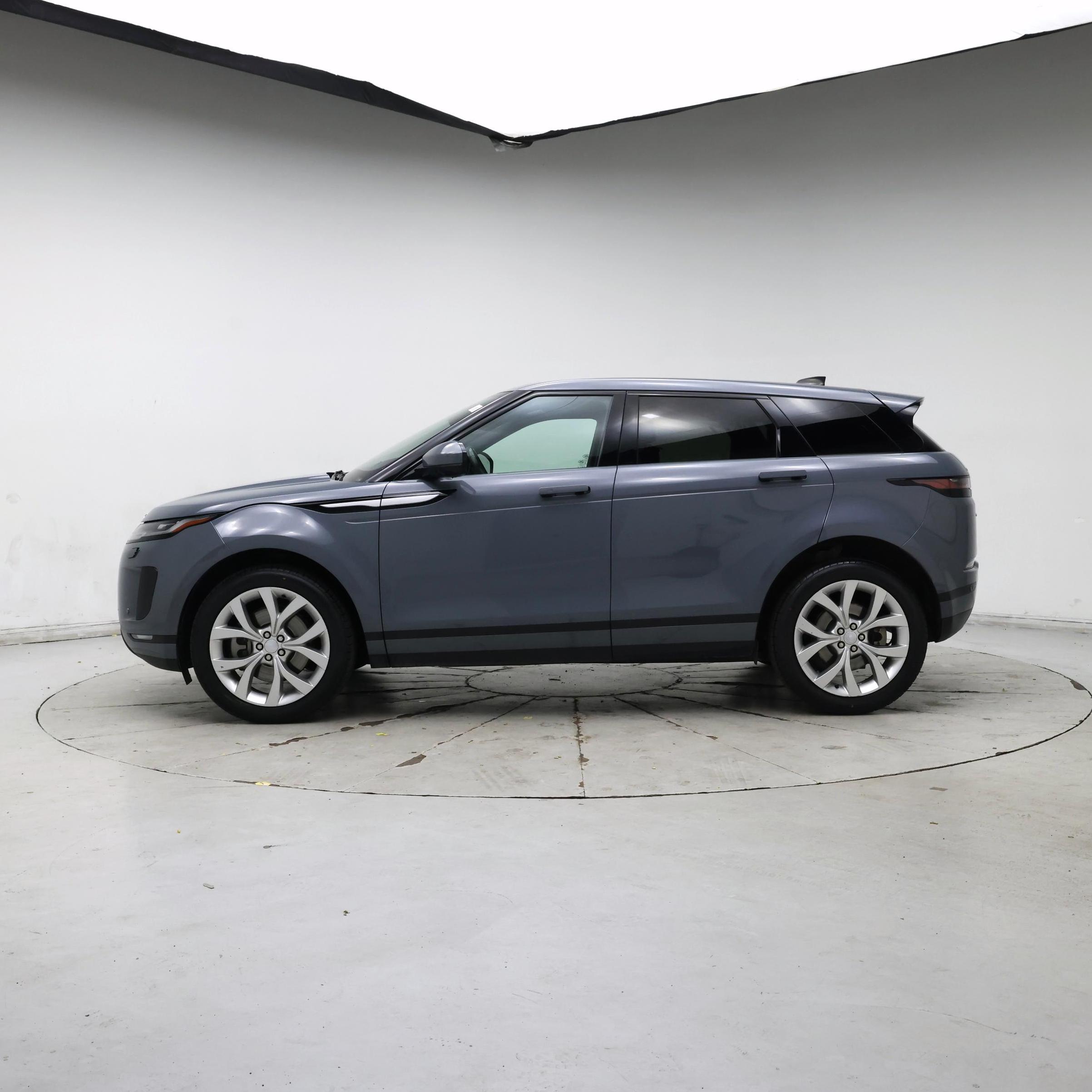 Thumbnail: 2023 Land Rover Range Rover Evoque - 3