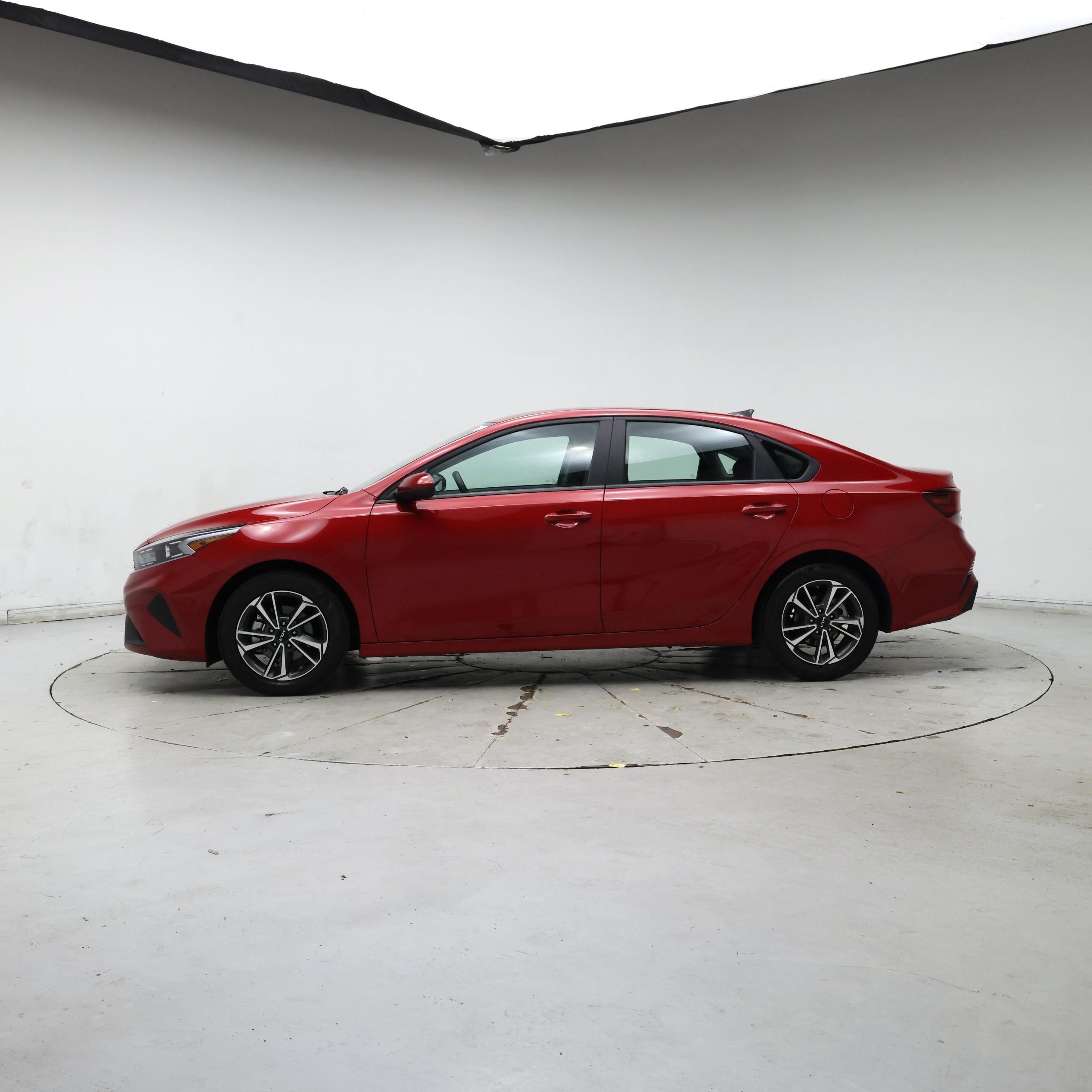 Thumbnail: 2024 Kia Forte - 3