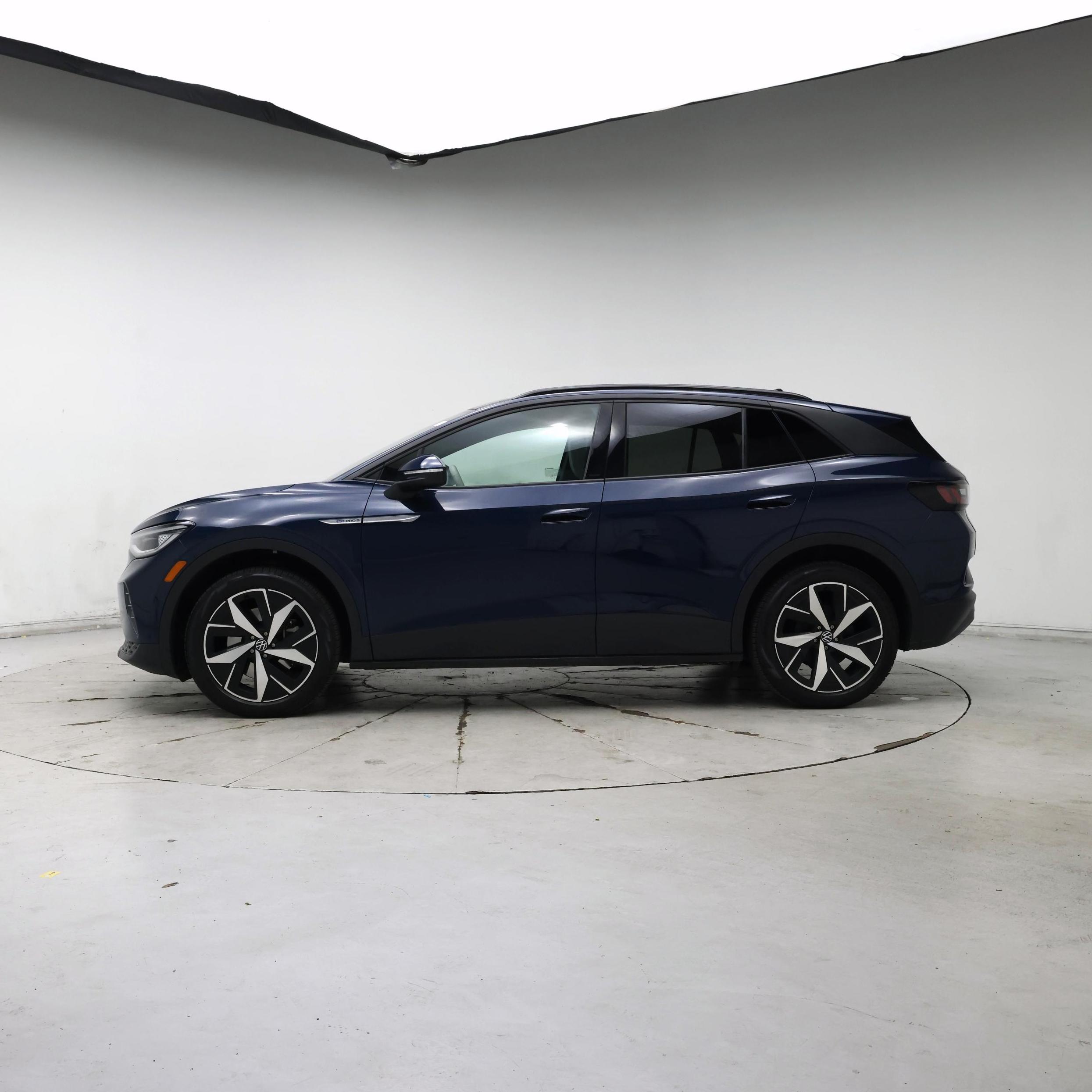 Thumbnail: 2023 Volkswagen ID.4 - 3