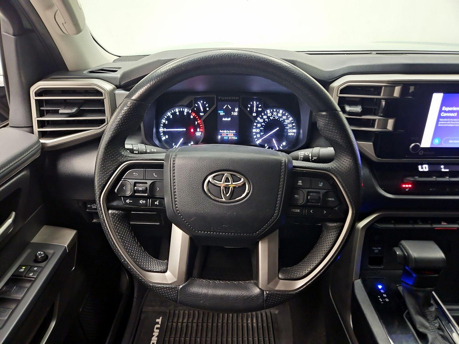 2022 Toyota Tundra SR5 - Photo 9