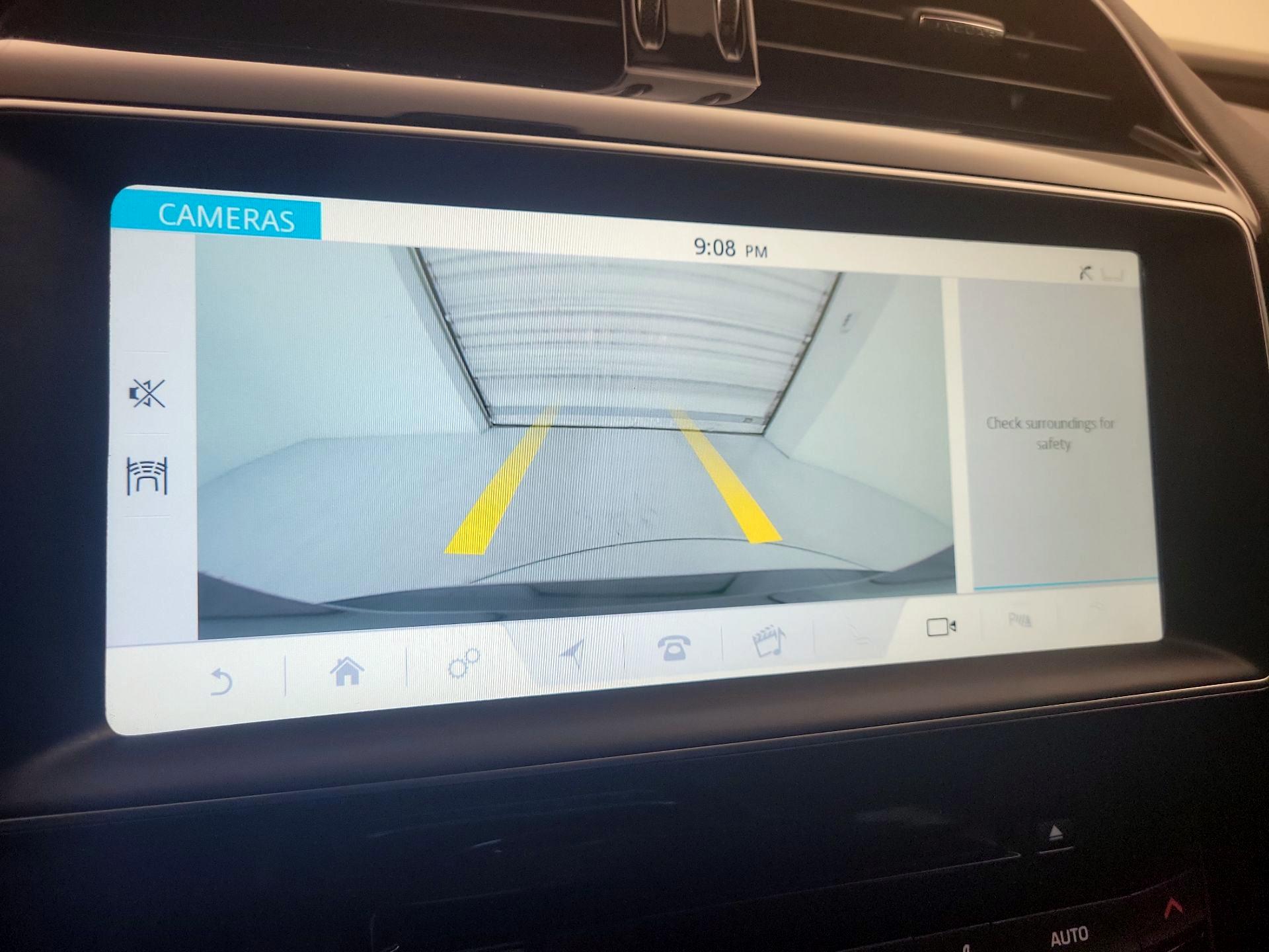 Thumbnail: 2017 Jaguar XE - 14