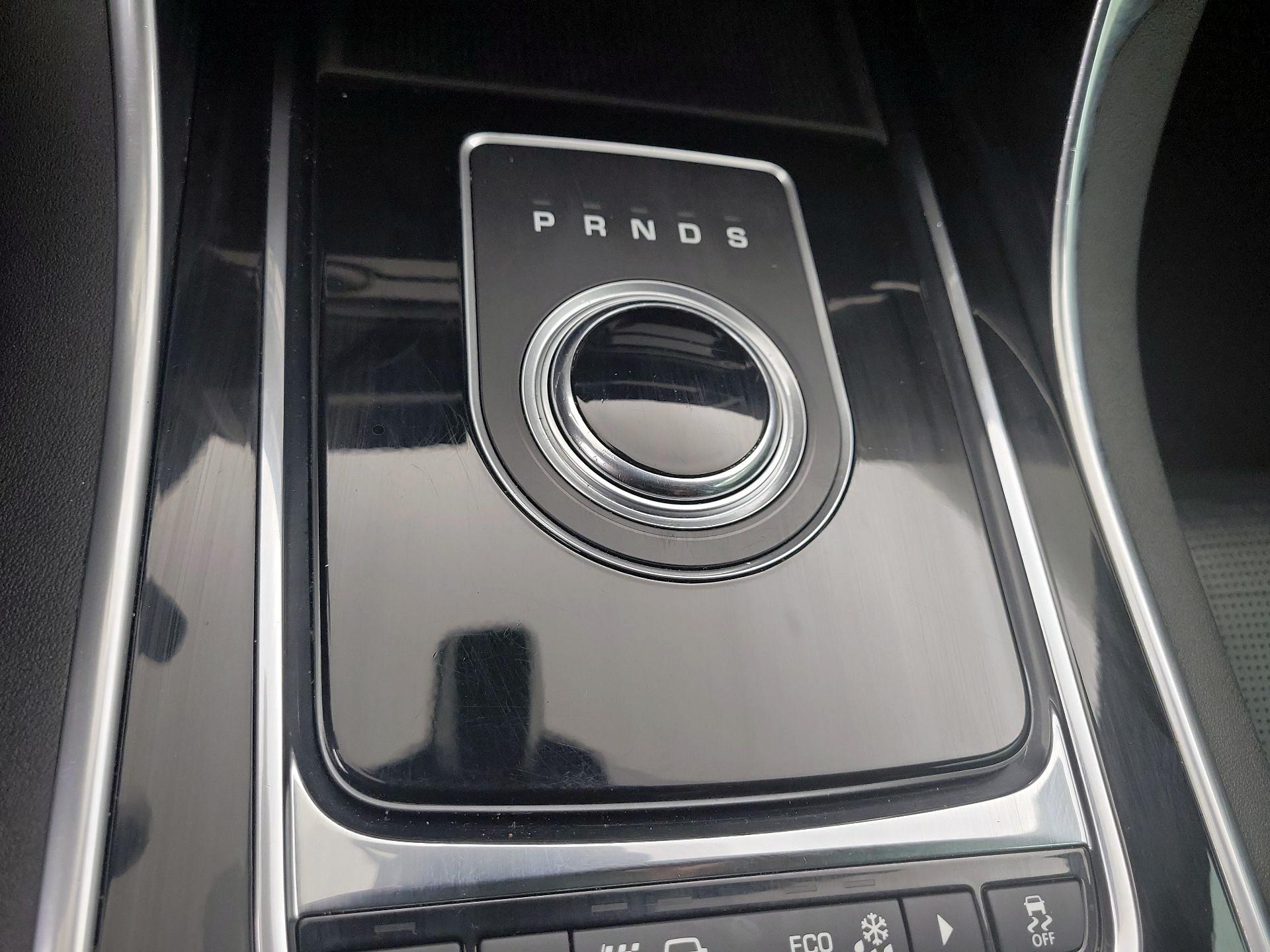 Thumbnail: 2017 Jaguar XE - 17