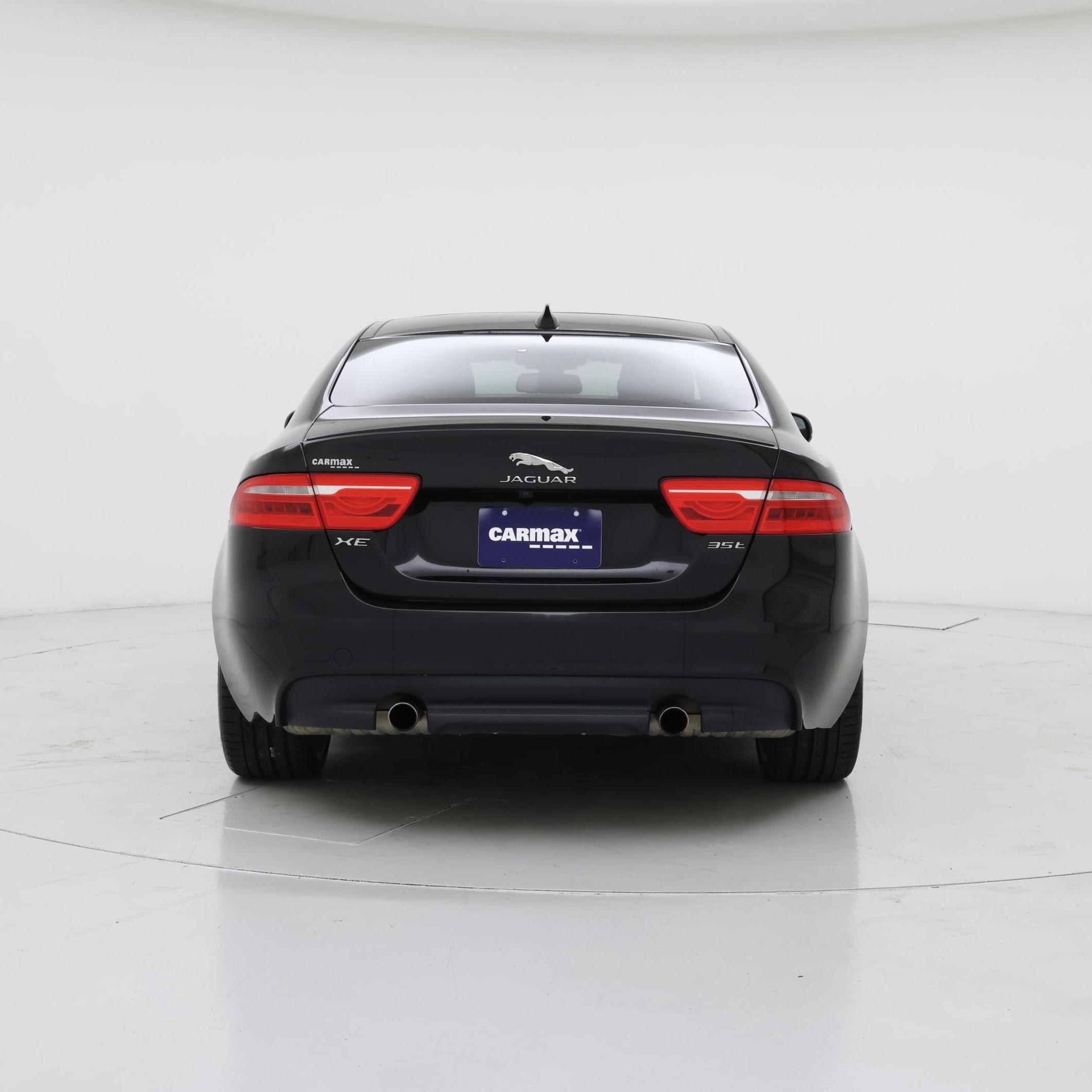 Thumbnail: 2017 Jaguar XE - 6