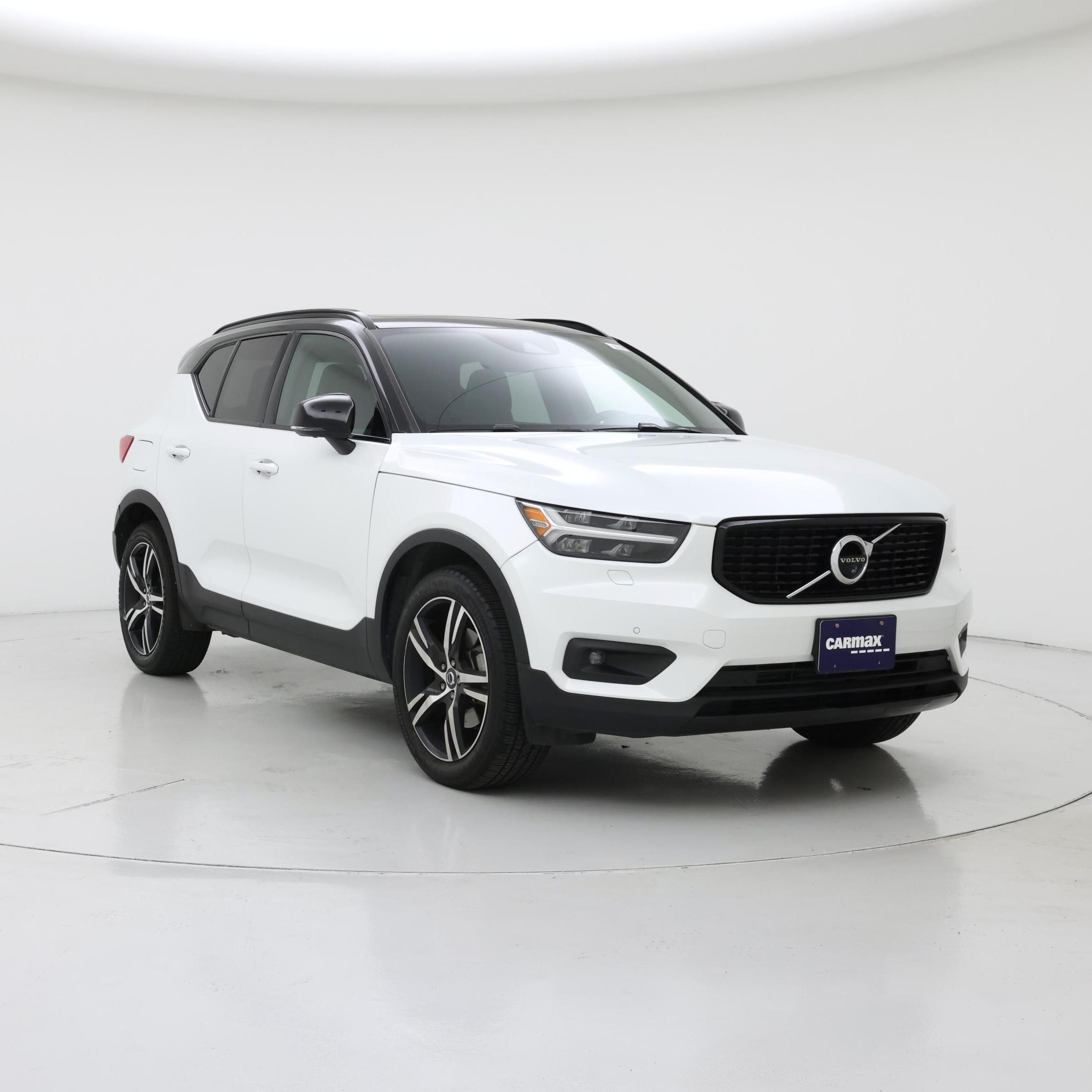 White 2021 Volvo XC40 T4 R-Design FWD SUV / Crossover Front-Wheel Drive Automatic