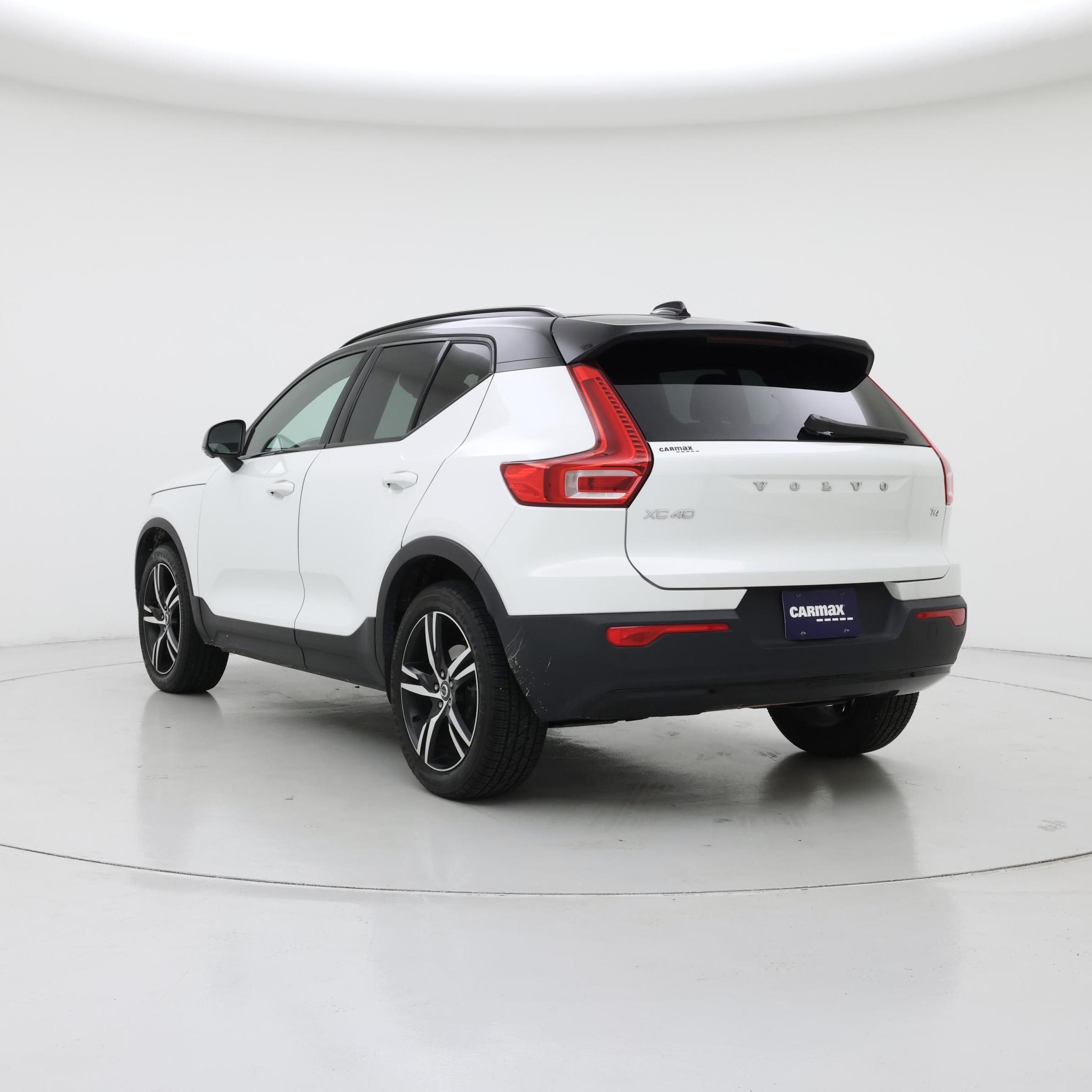 Thumbnail: 2021 Volvo XC40 - 2