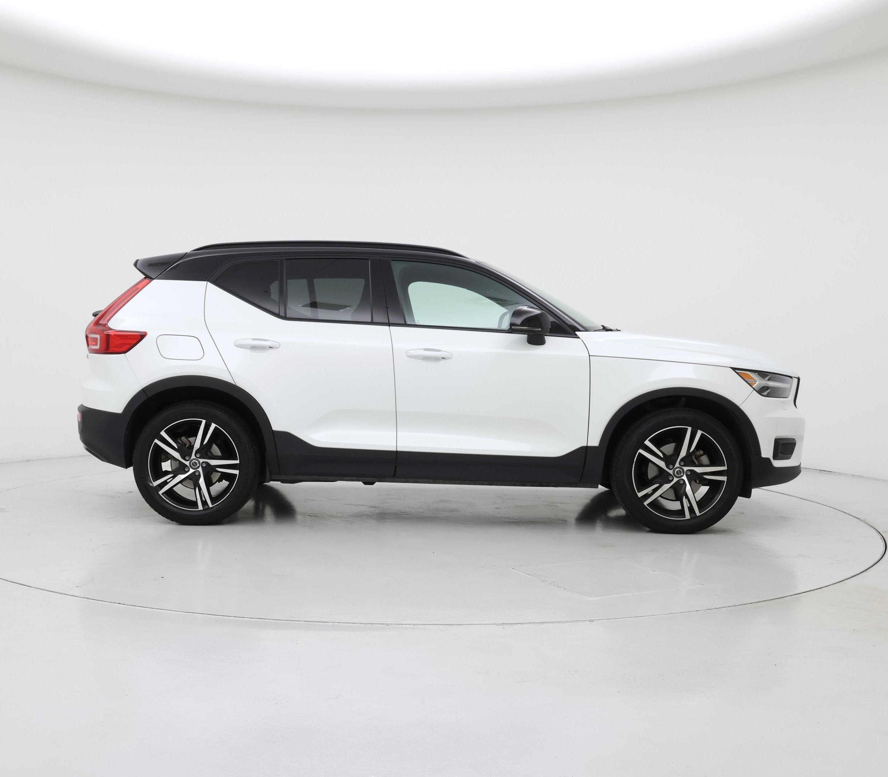 Thumbnail: 2021 Volvo XC40 - 7