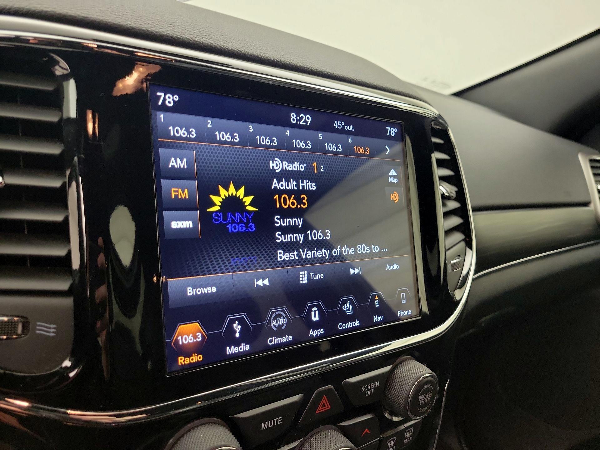 Thumbnail: 2019 Jeep Grand Cherokee - 16