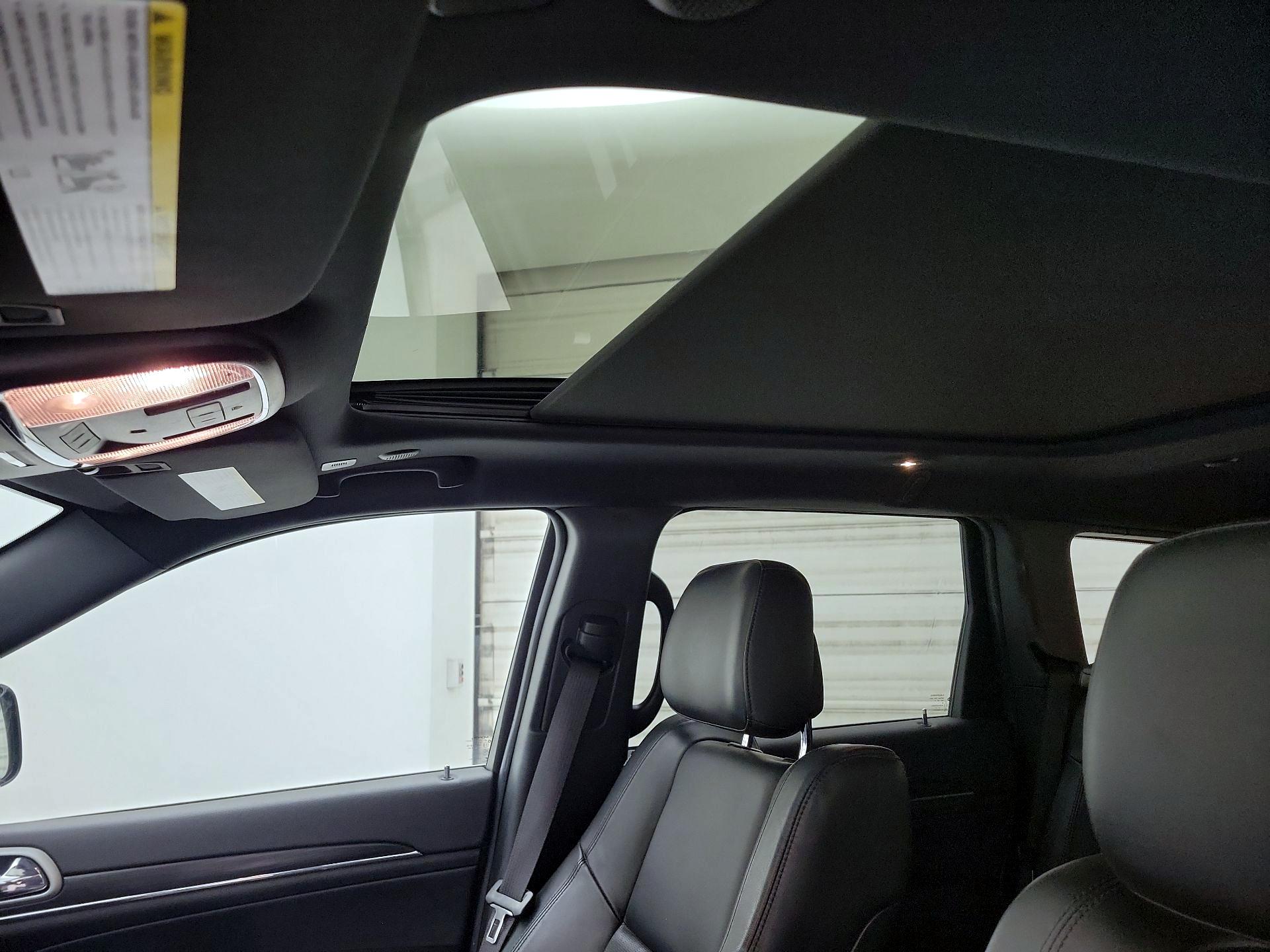 Thumbnail: 2019 Jeep Grand Cherokee - 20