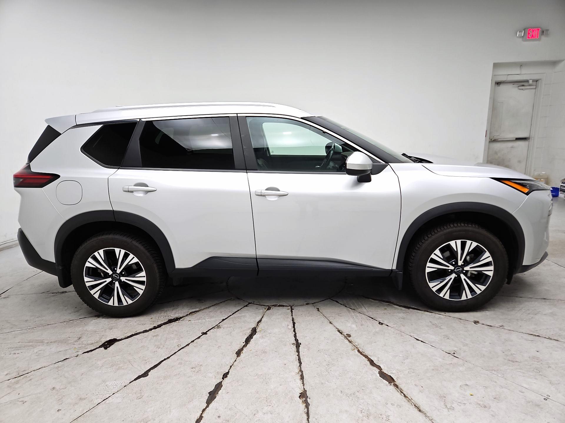 Thumbnail: 2023 Nissan Rogue - 4
