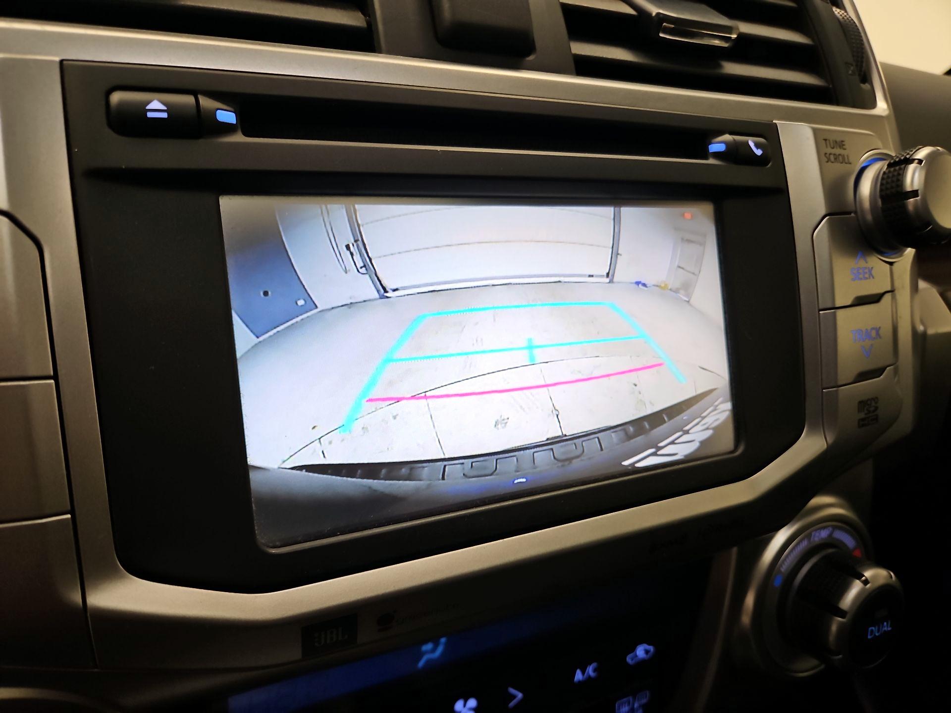 Thumbnail: 2016 Toyota 4Runner - 15