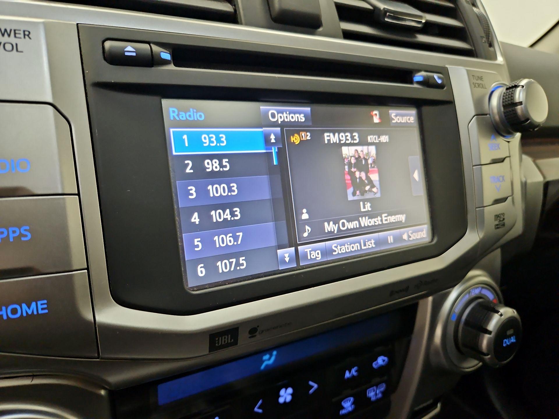 Thumbnail: 2016 Toyota 4Runner - 16