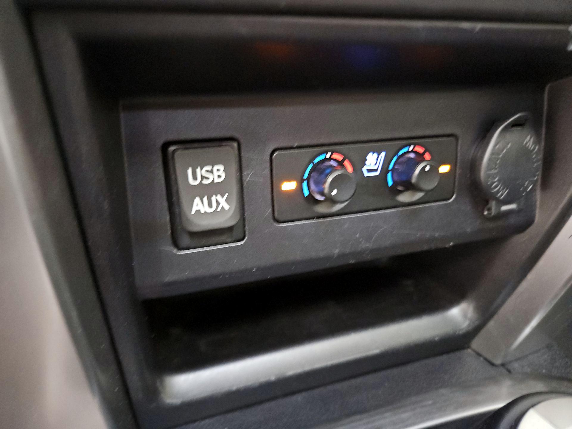 Thumbnail: 2016 Toyota 4Runner - 19