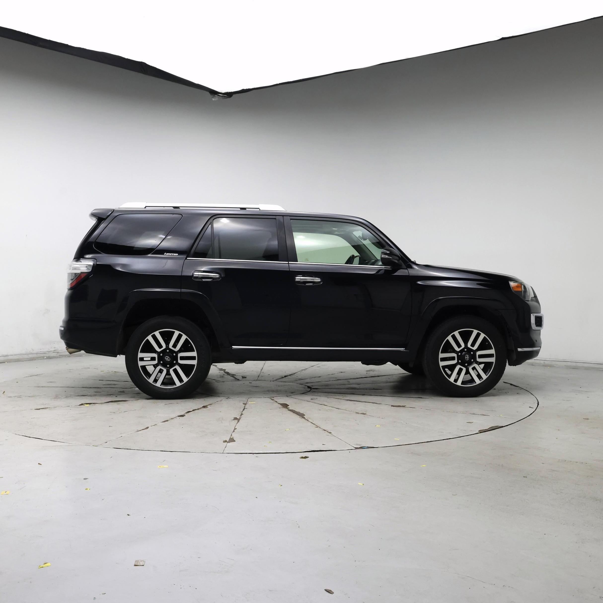 Thumbnail: 2016 Toyota 4Runner - 7