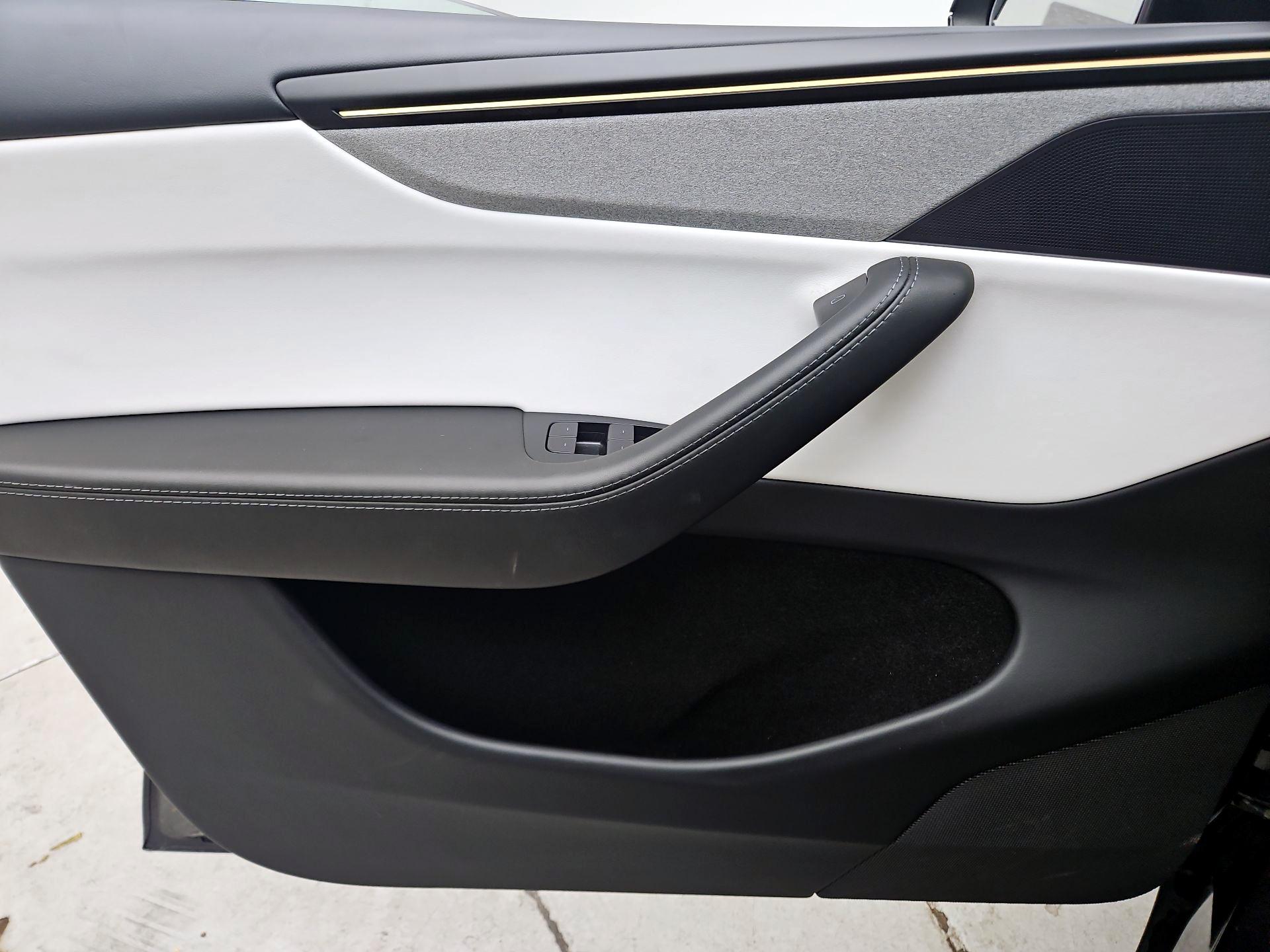 Thumbnail: 2026 Tesla Model Y - 12