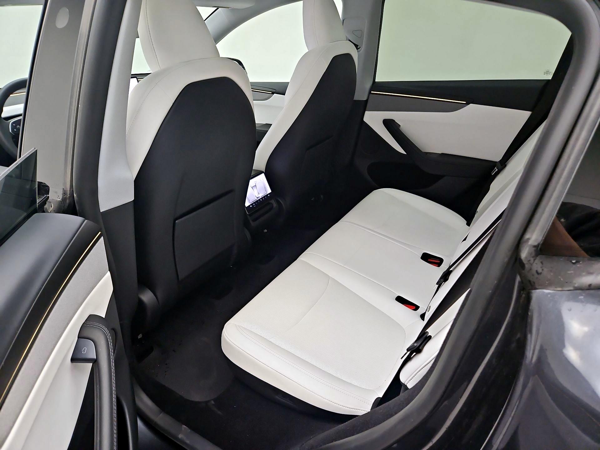 Thumbnail: 2026 Tesla Model Y - 20